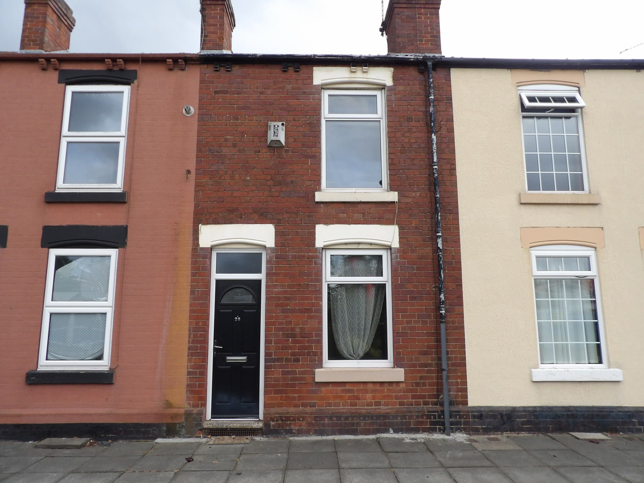 2 bedroom mid terraced house To Let in Doncaster - Photograph 1.