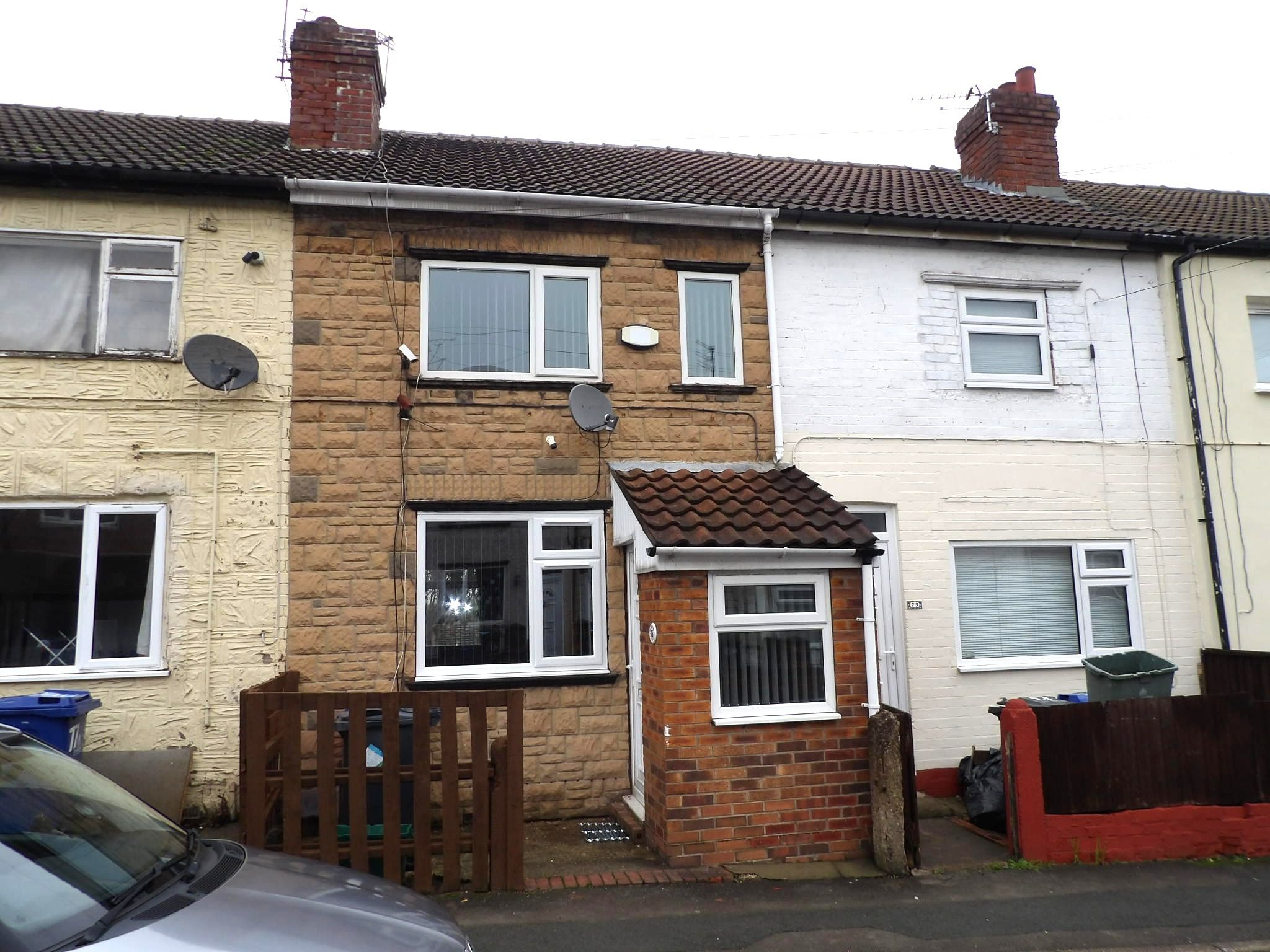 2 bedroom mid terraced house To Let in Doncaster - Photograph 1.