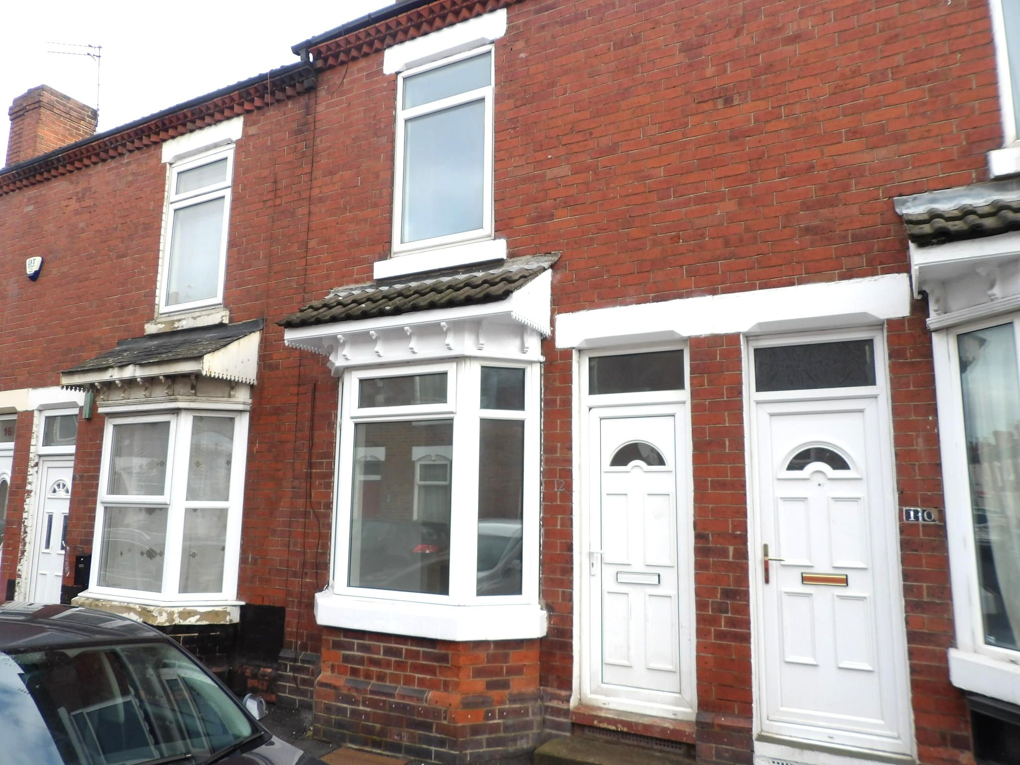 2 bedroom mid terraced house To Let in Doncaster - Property photograph.
