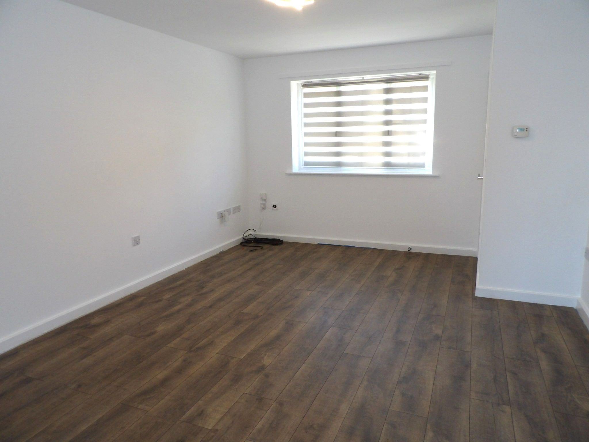 3 bedroom semi-detached house To Let in Doncaster - Property photograph.