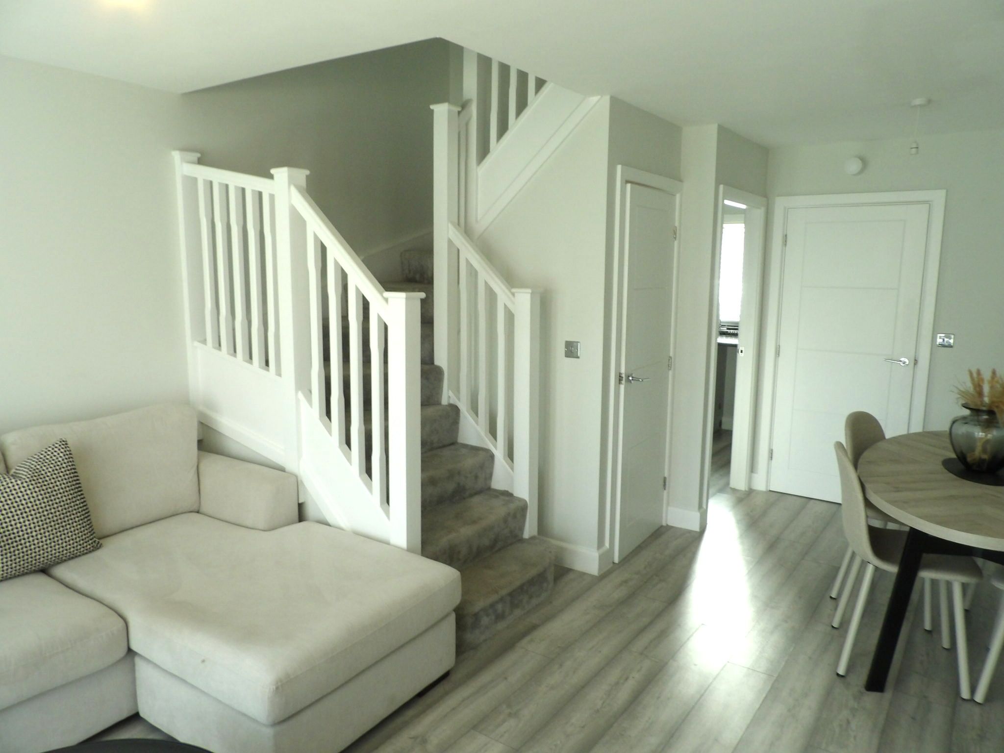 2 bedroom semi-detached house To Let in Doncaster - Property photograph.