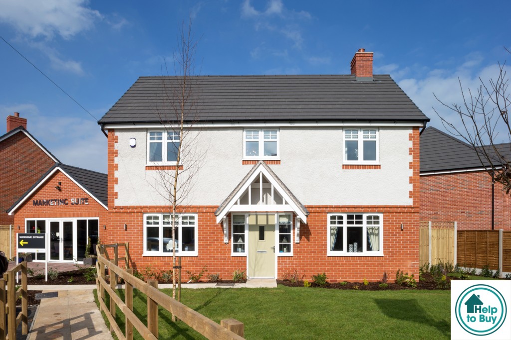 4 Bed Detached House - Photograph 1