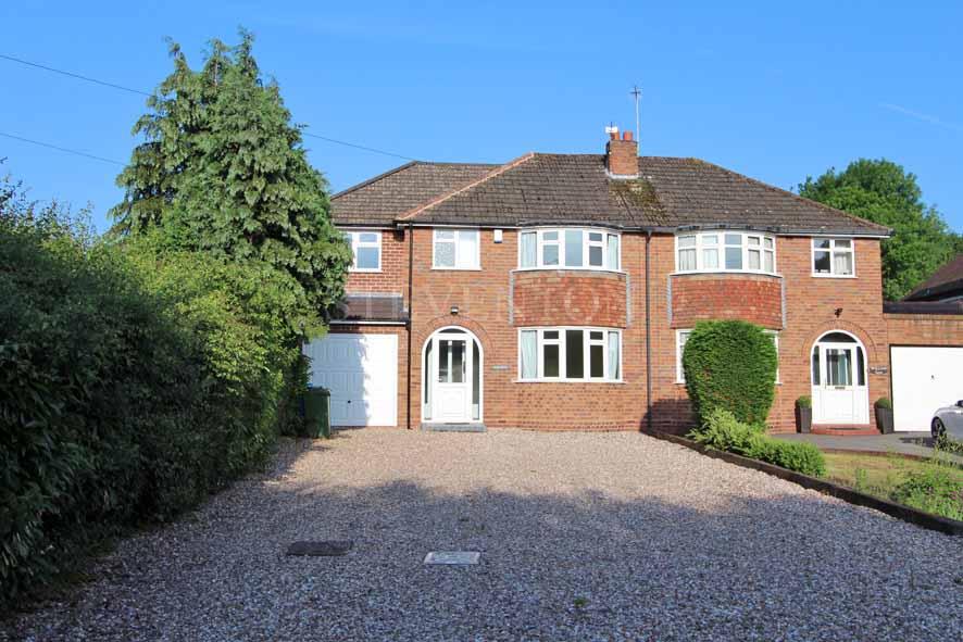 4 Bed Semi-detached House For Sale - Photograph 1