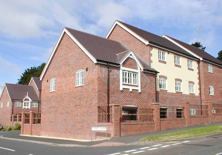 2 Bed Apartment Flat/apartment For Sale - Photograph 1