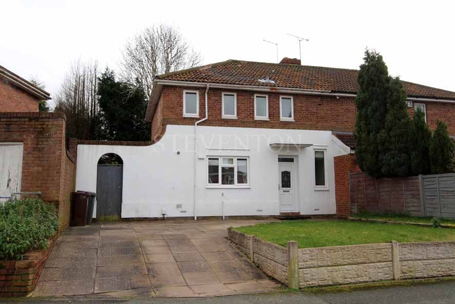 3 Bed Semi-detached House For Sale - Photograph 1