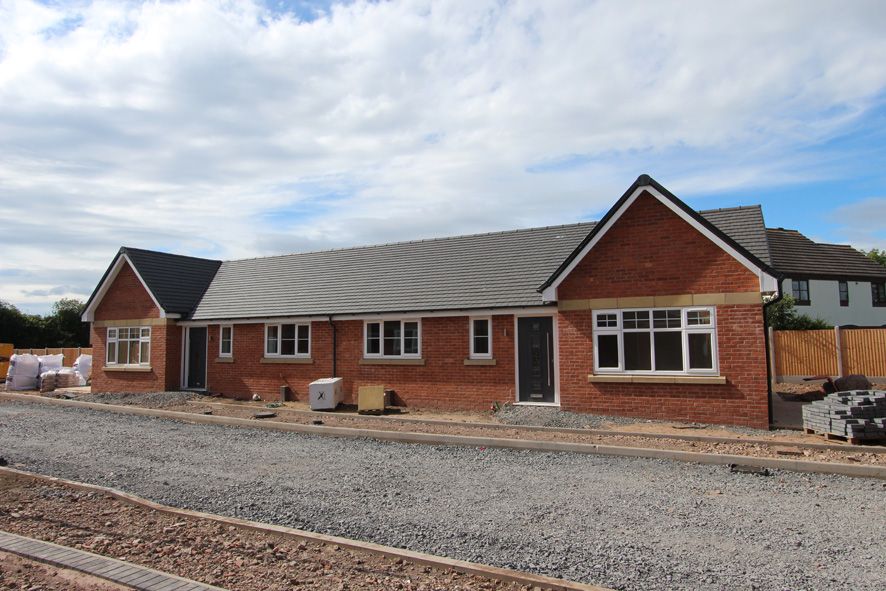2 Bed Semi-detached Bungalow For Sale - Photograph 2