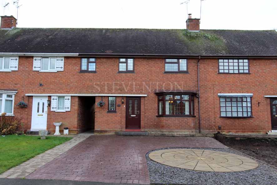 3 Bed Semi-detached House For Sale - Photograph 1