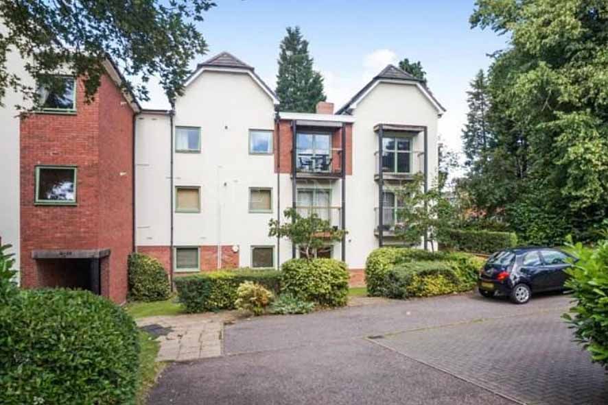 2 Bed Apartment Flat/apartment For Sale - Photograph 15