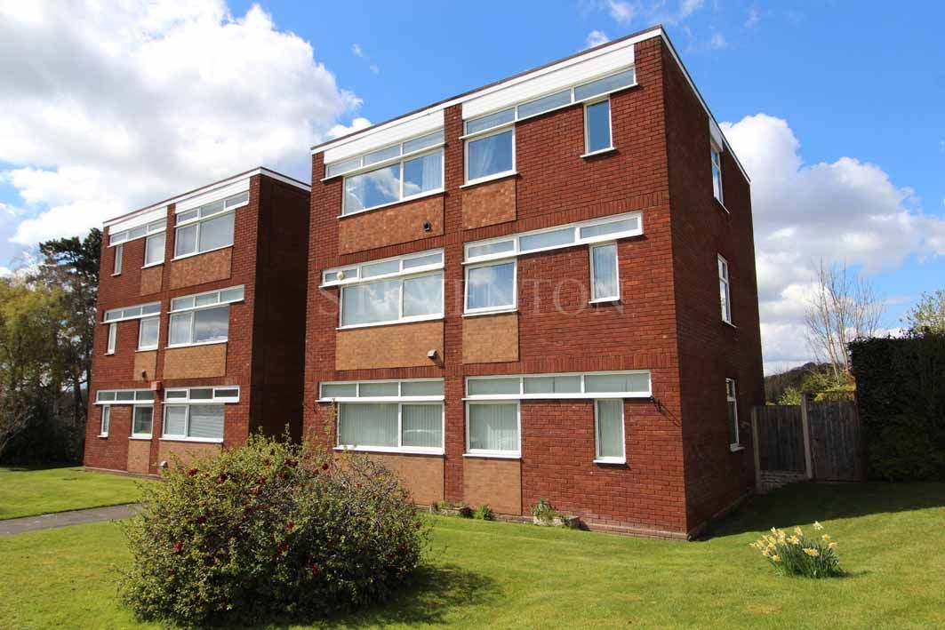 2 Bed Apartment Flat/apartment For Sale - Photograph 1
