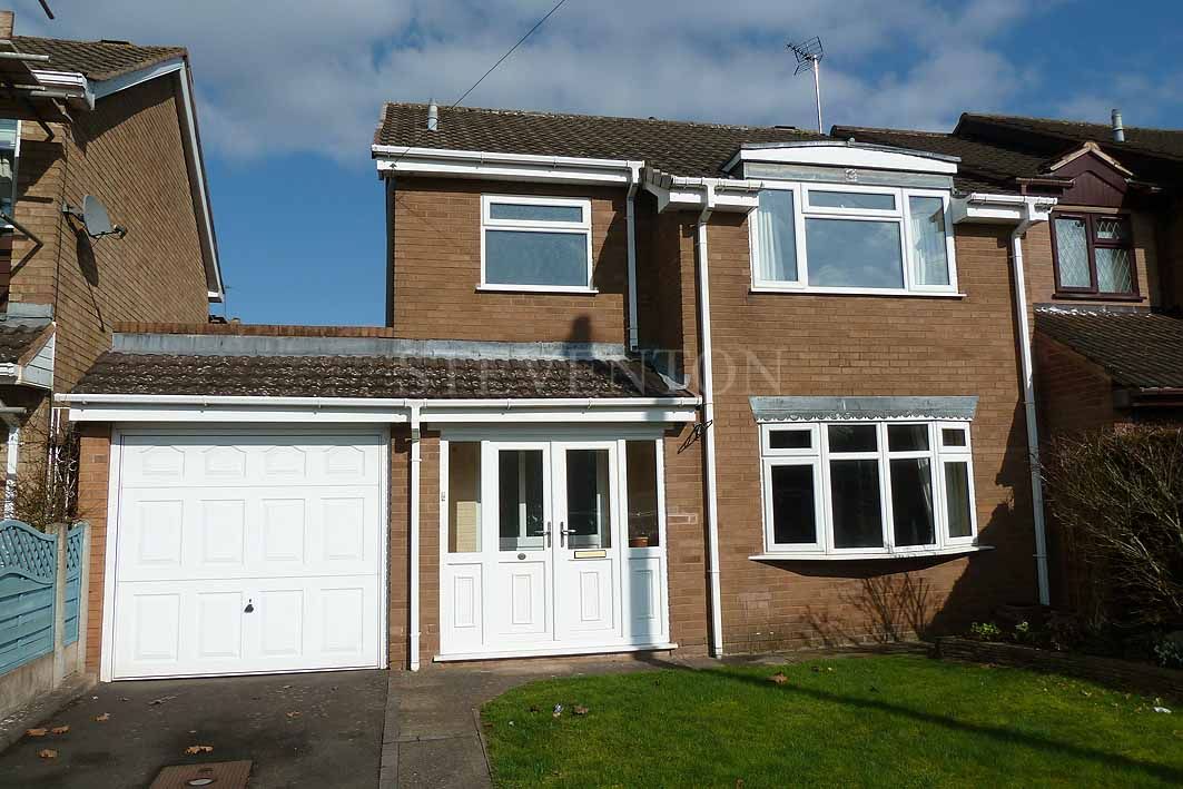 3 Bedroom Detached House For Sale in 26 Farleigh Drive, Wolverhampton, WV3