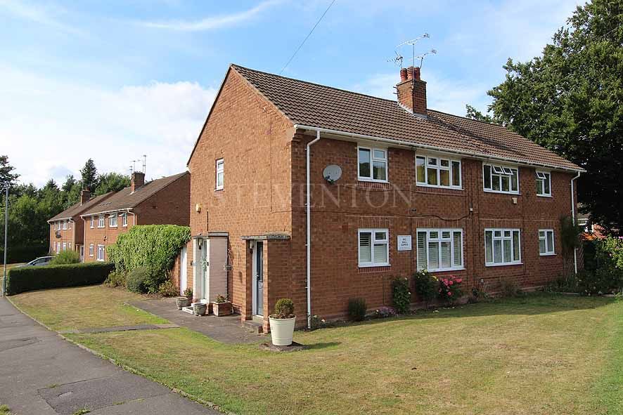 1 Bed Maisonette Flat/apartment For Sale - Photograph 1