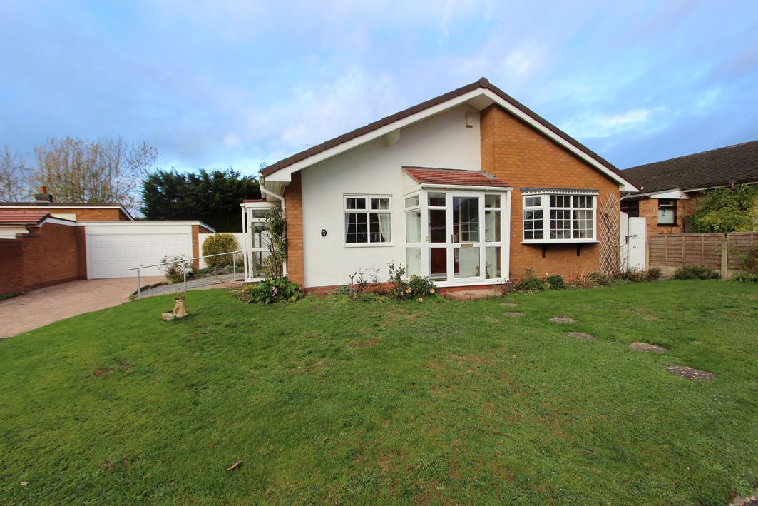 2 Bed Detached Bungalow For Sale - Photograph 1