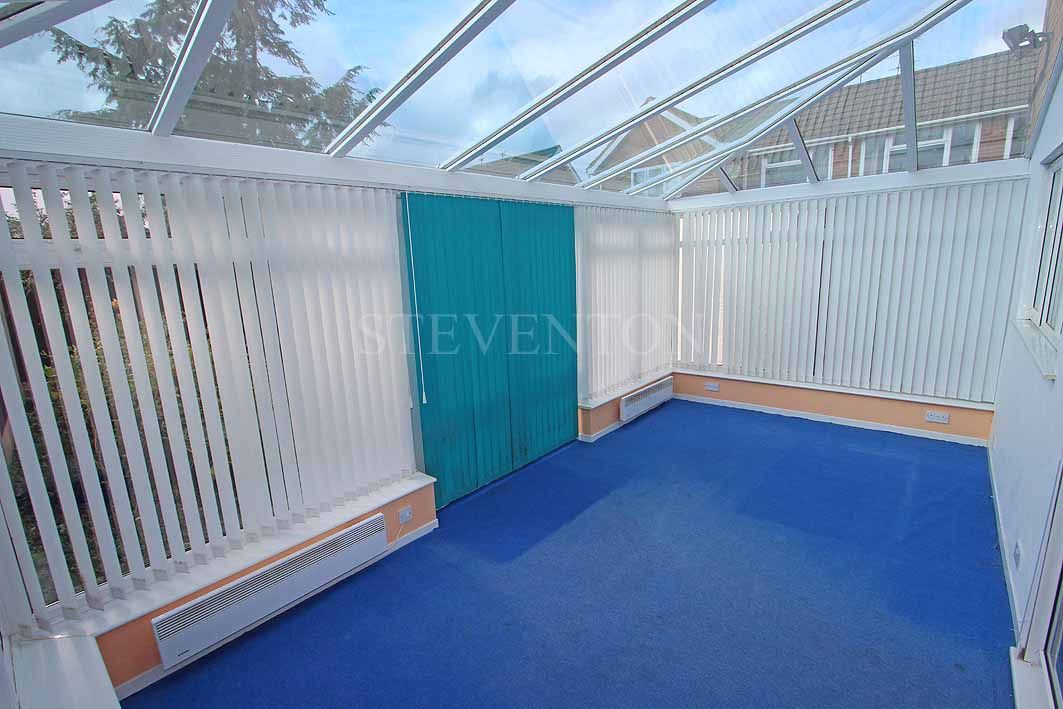 3 Bedroom Semi-detached House For Sale - Photograph 5
