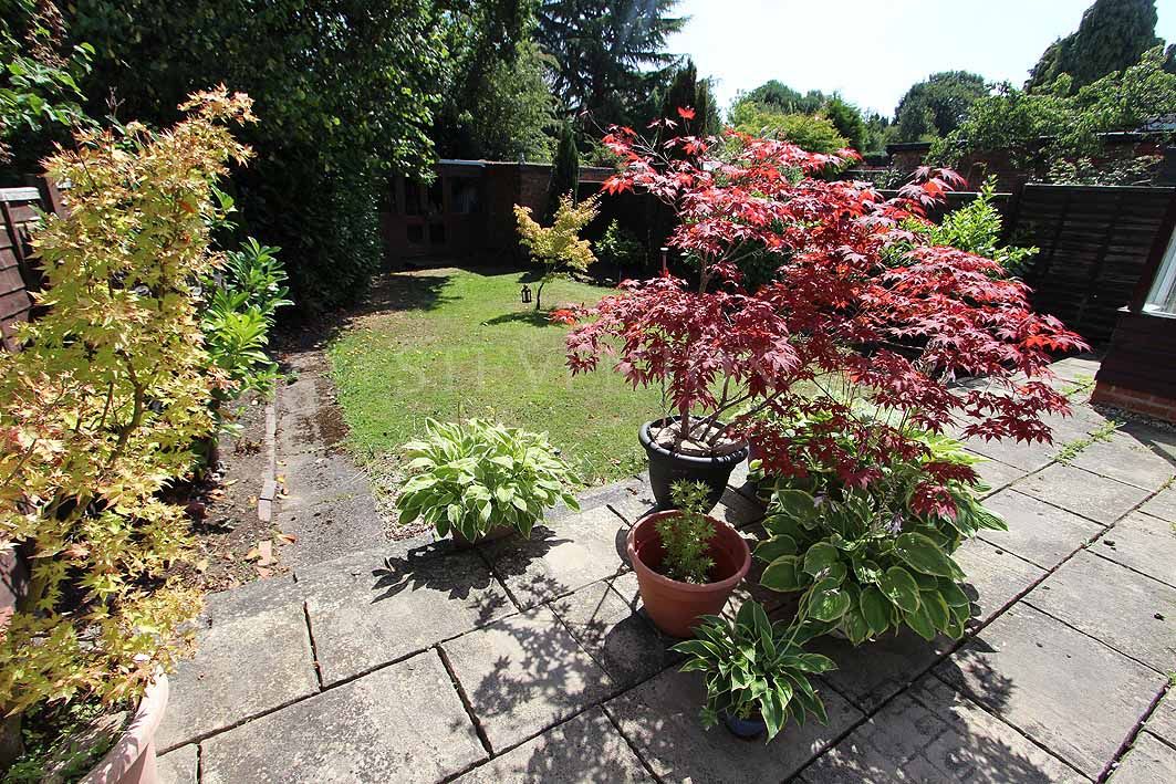 3 Bed Semi-detached House For Sale - Photograph 2