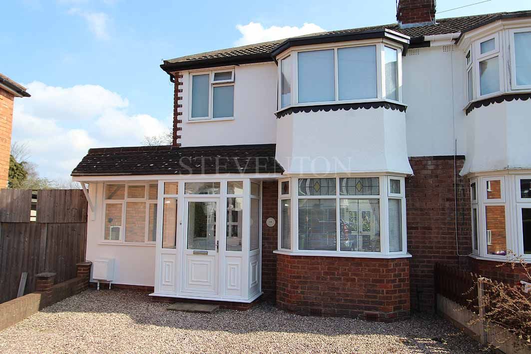 3 Bed Semi-detached House For Sale - Photograph 1