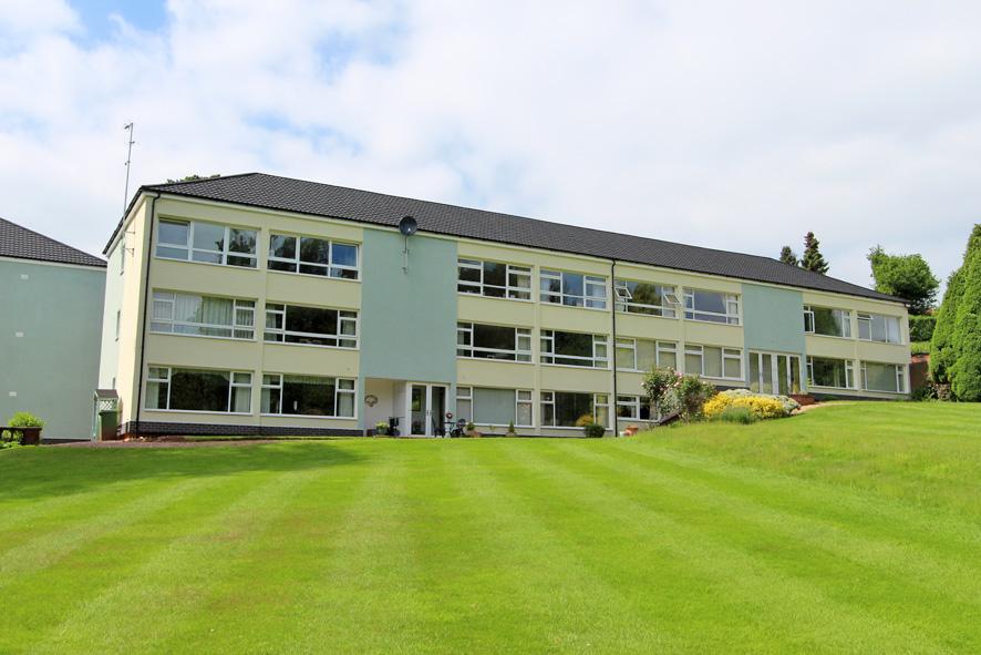 2 Bed Apartment Flat/apartment For Sale - Photograph 1