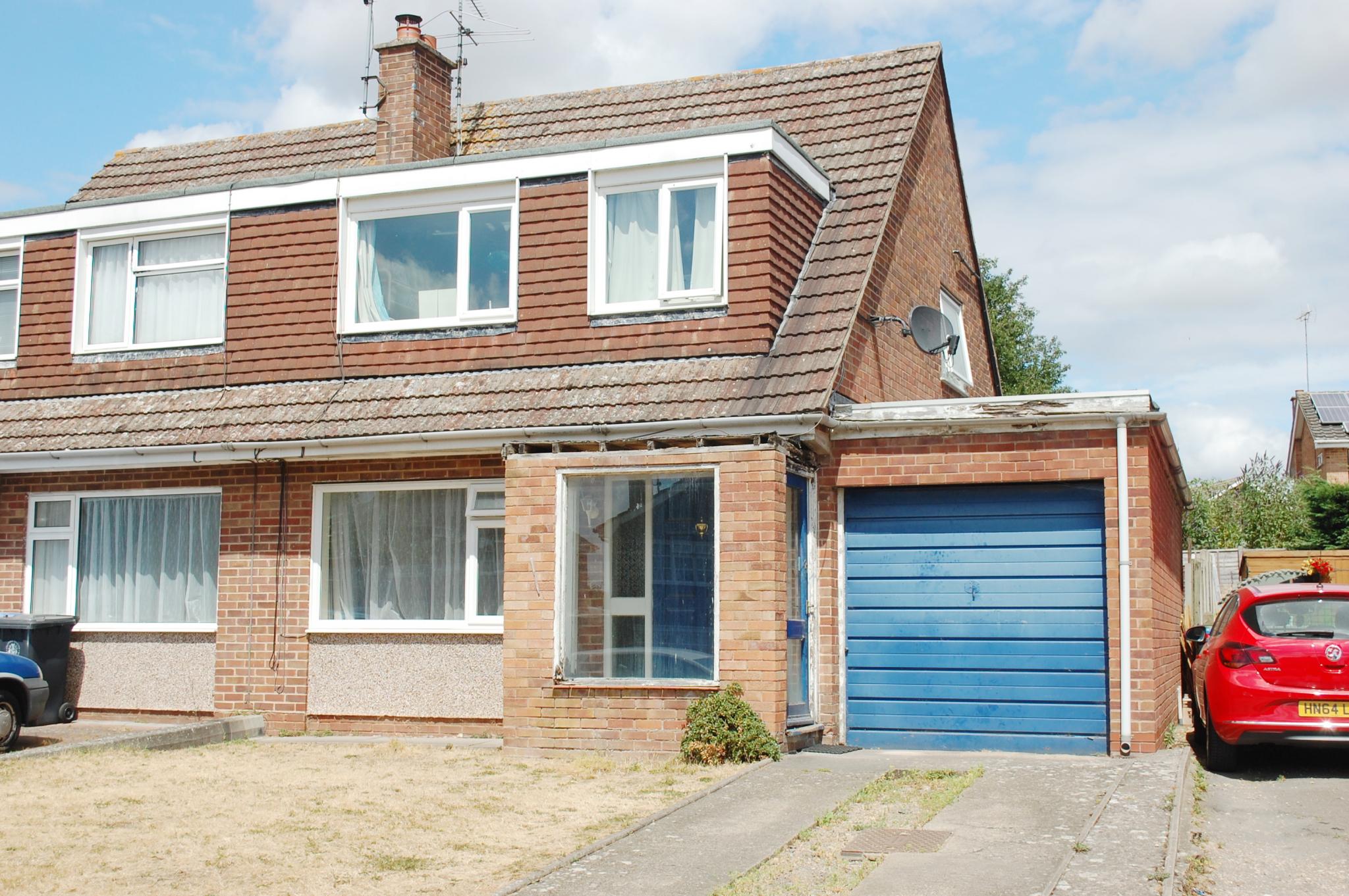 3 bedroom semi-detached house SSTC Alcester - Photograph 1
