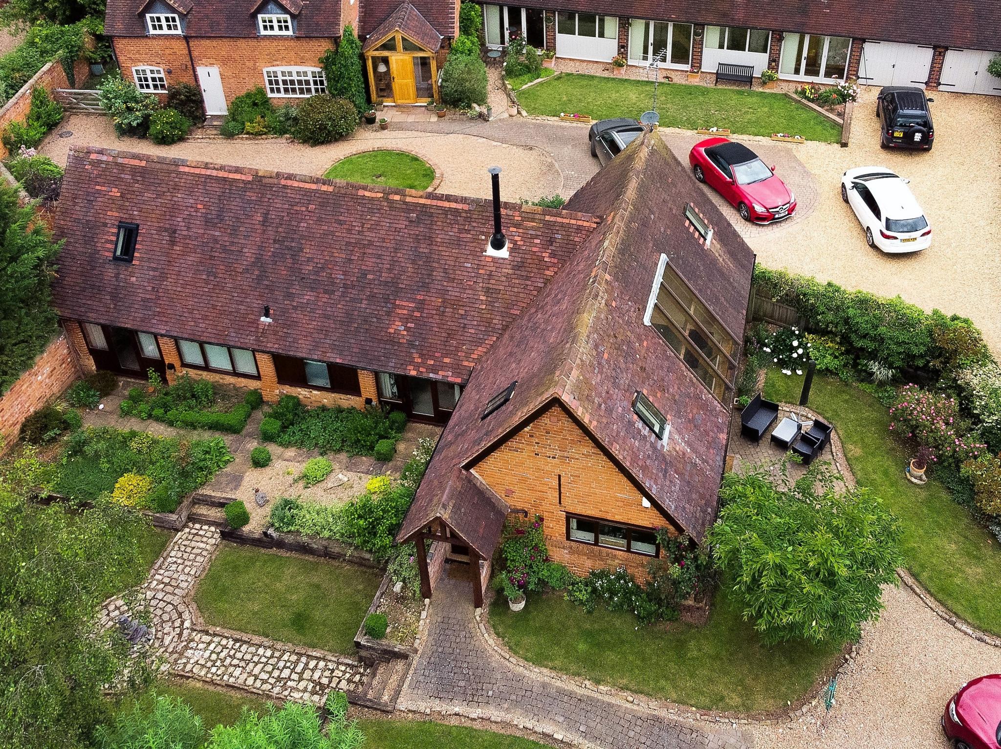 2 bedroom barn conversion house For Sale in Coughton, Alcester - Photograph 1