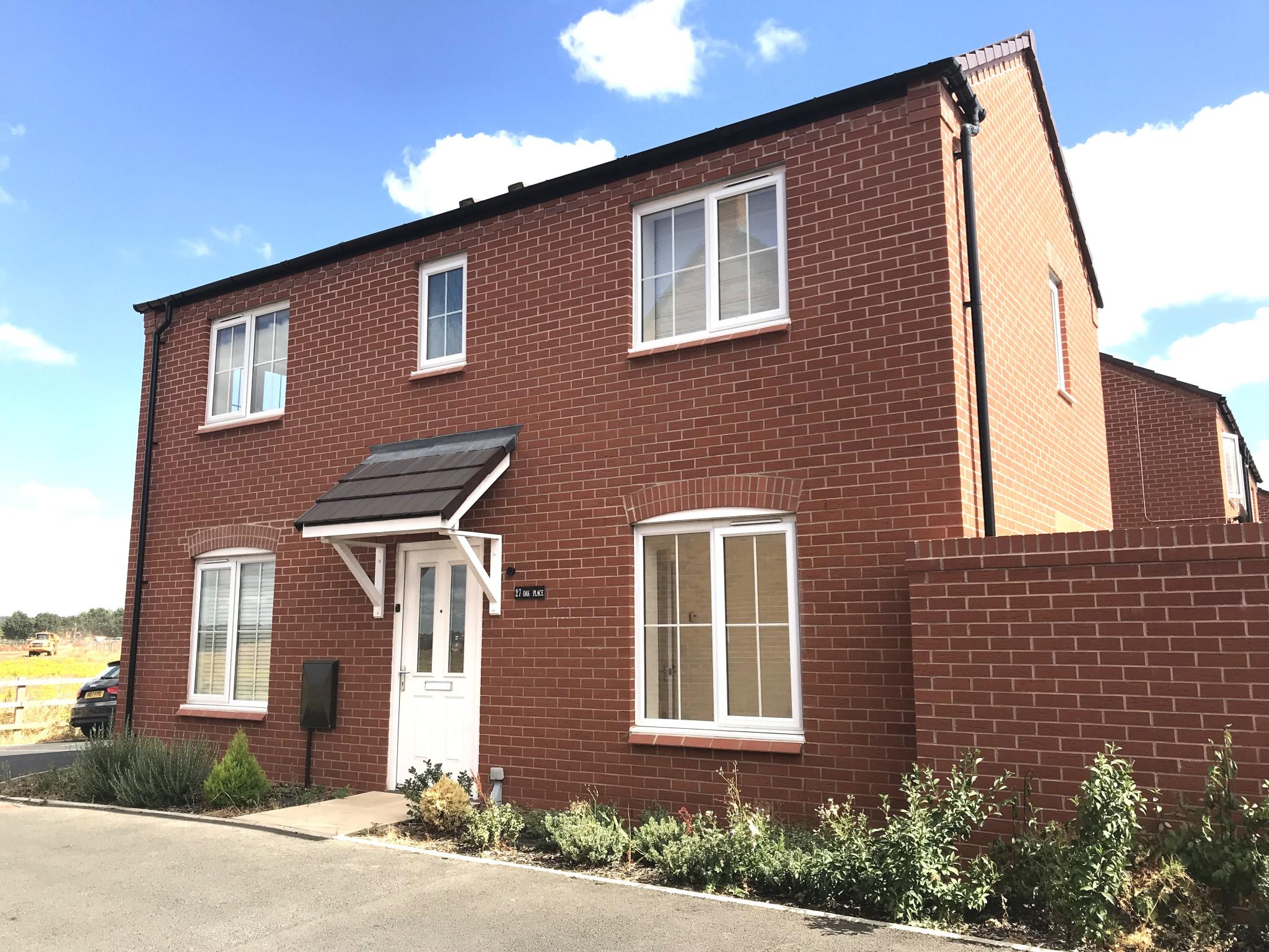 3 bedroom detached house To Let Bidford On Avon - Photograph 2