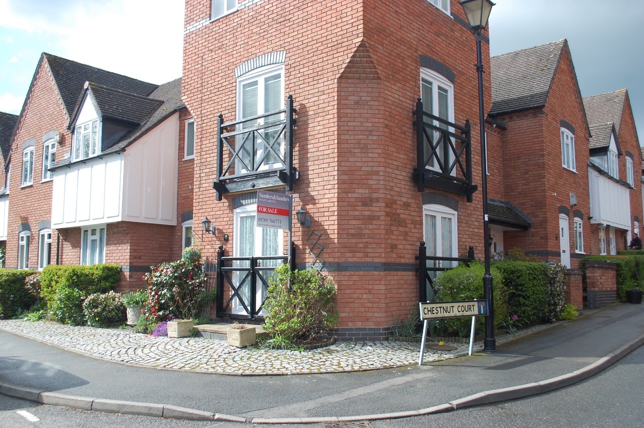 2 bedroom ground floor maisonette flat/apartment SSTC Alcester - Main