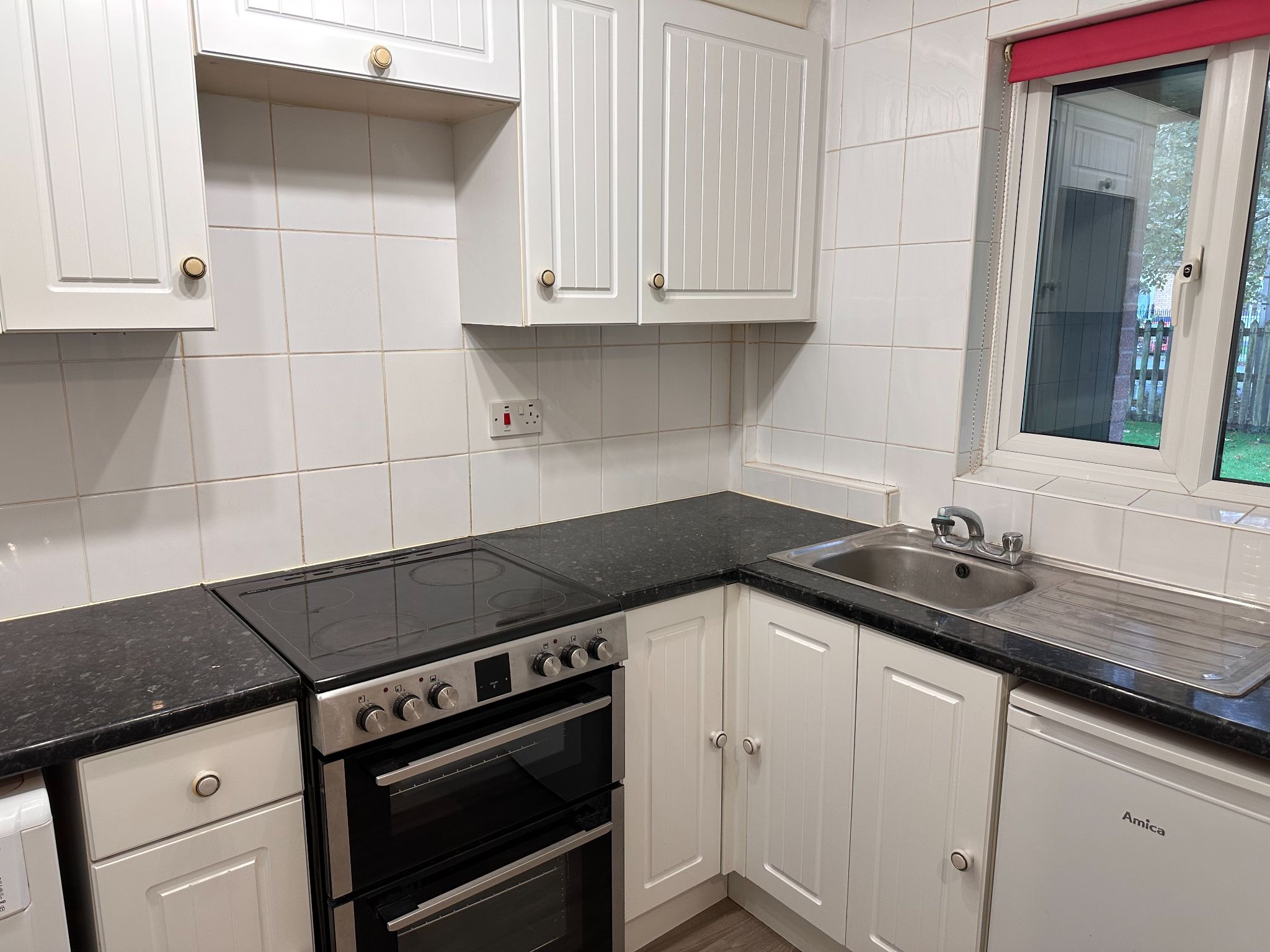 1 bedroom ground floor maisonette flat/apartment To Let Alcester - Photograph 4