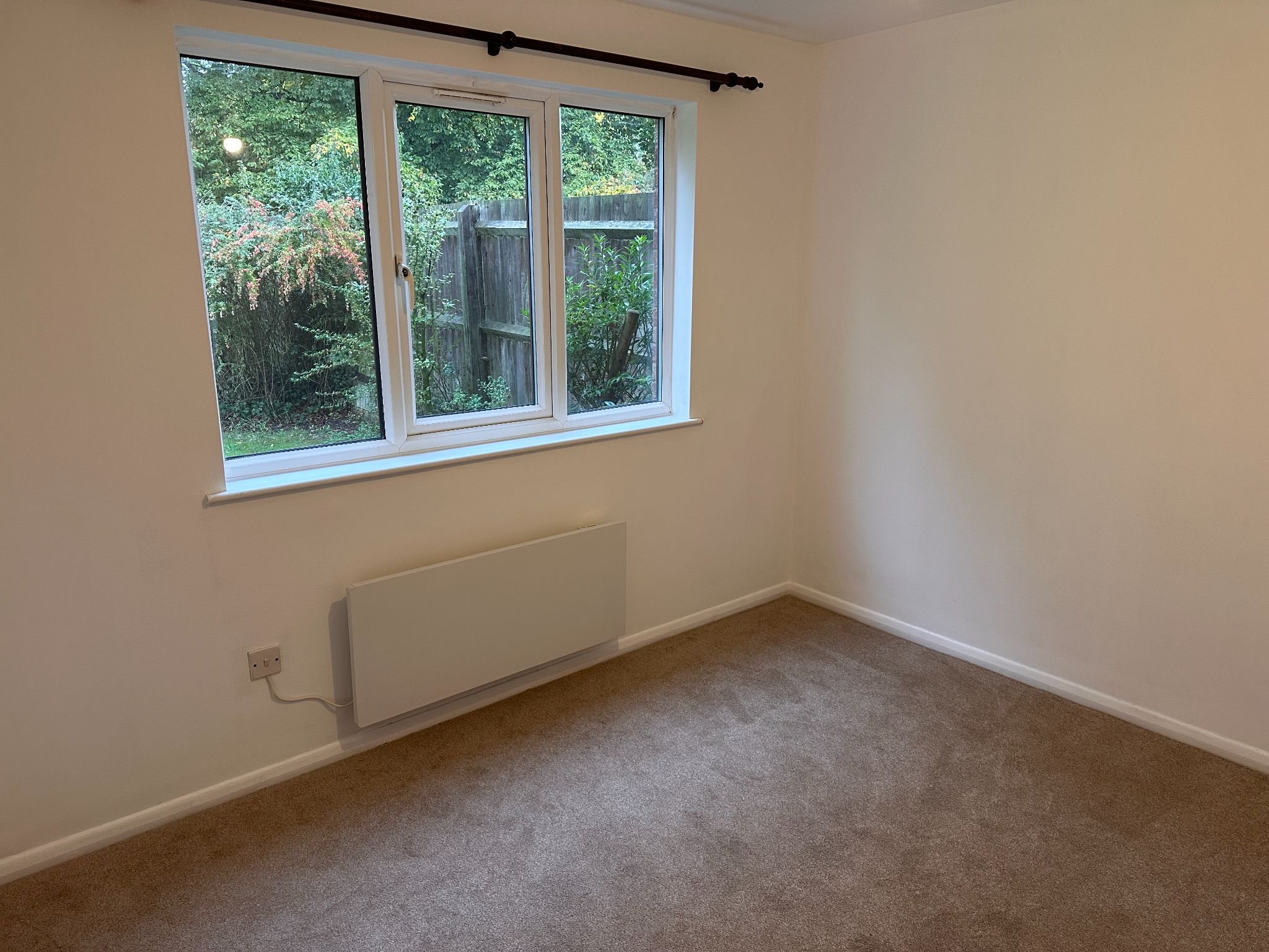 1 bedroom ground floor maisonette flat/apartment To Let Alcester - Photograph 8