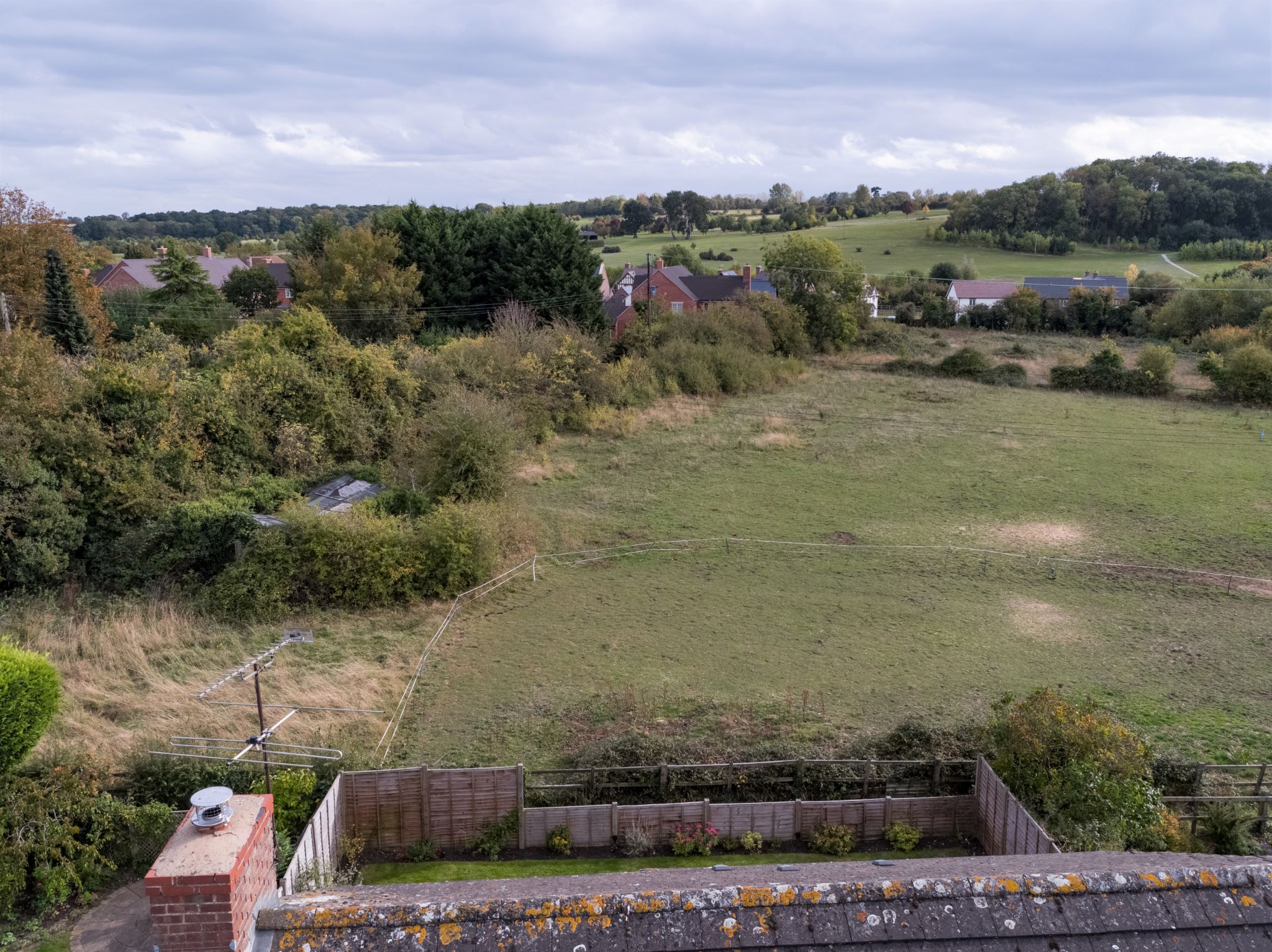4 bedroom detached house For Sale in Welford On Avon, Stratford-upon-avon - Photograph 2