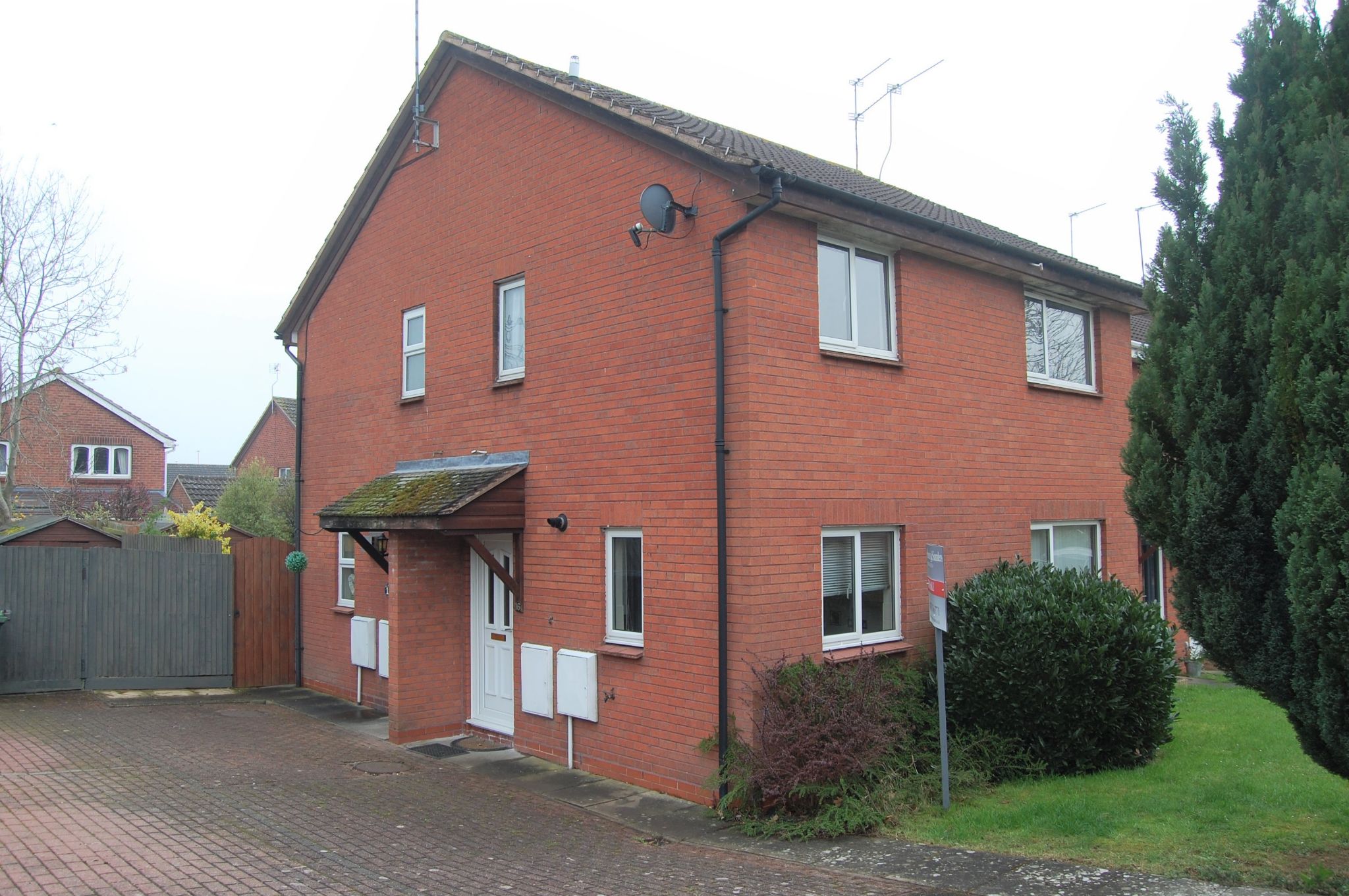 2 bedroom mid terraced house For Sale Alcester - Photograph 1