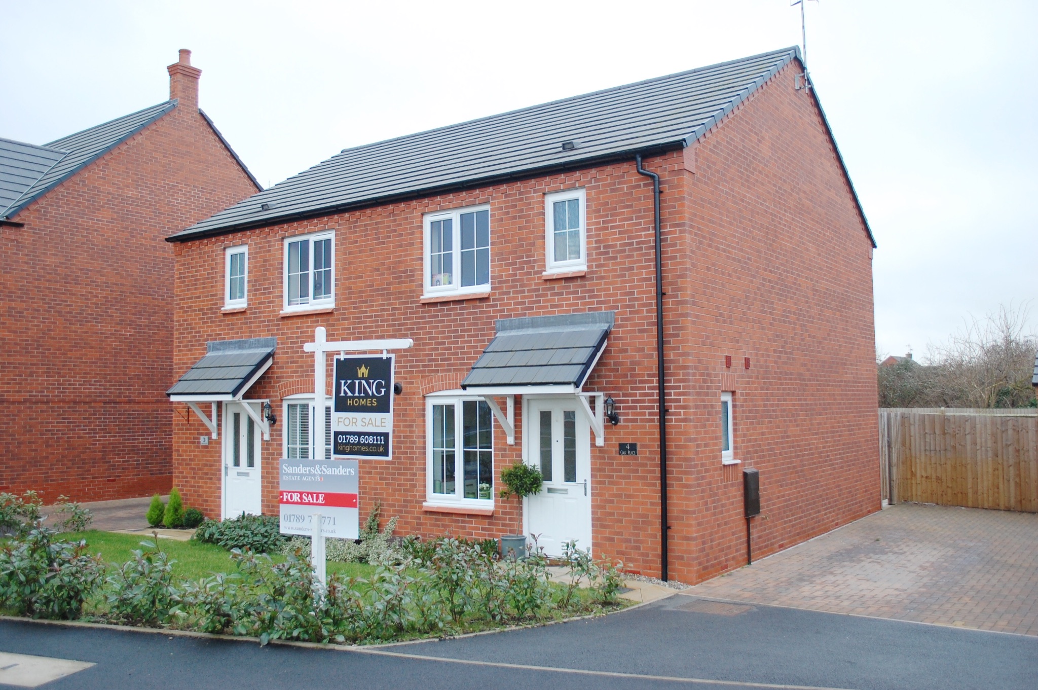 3 bedroom semi-detached house SSTC Bidford On Avon - Photograph 1