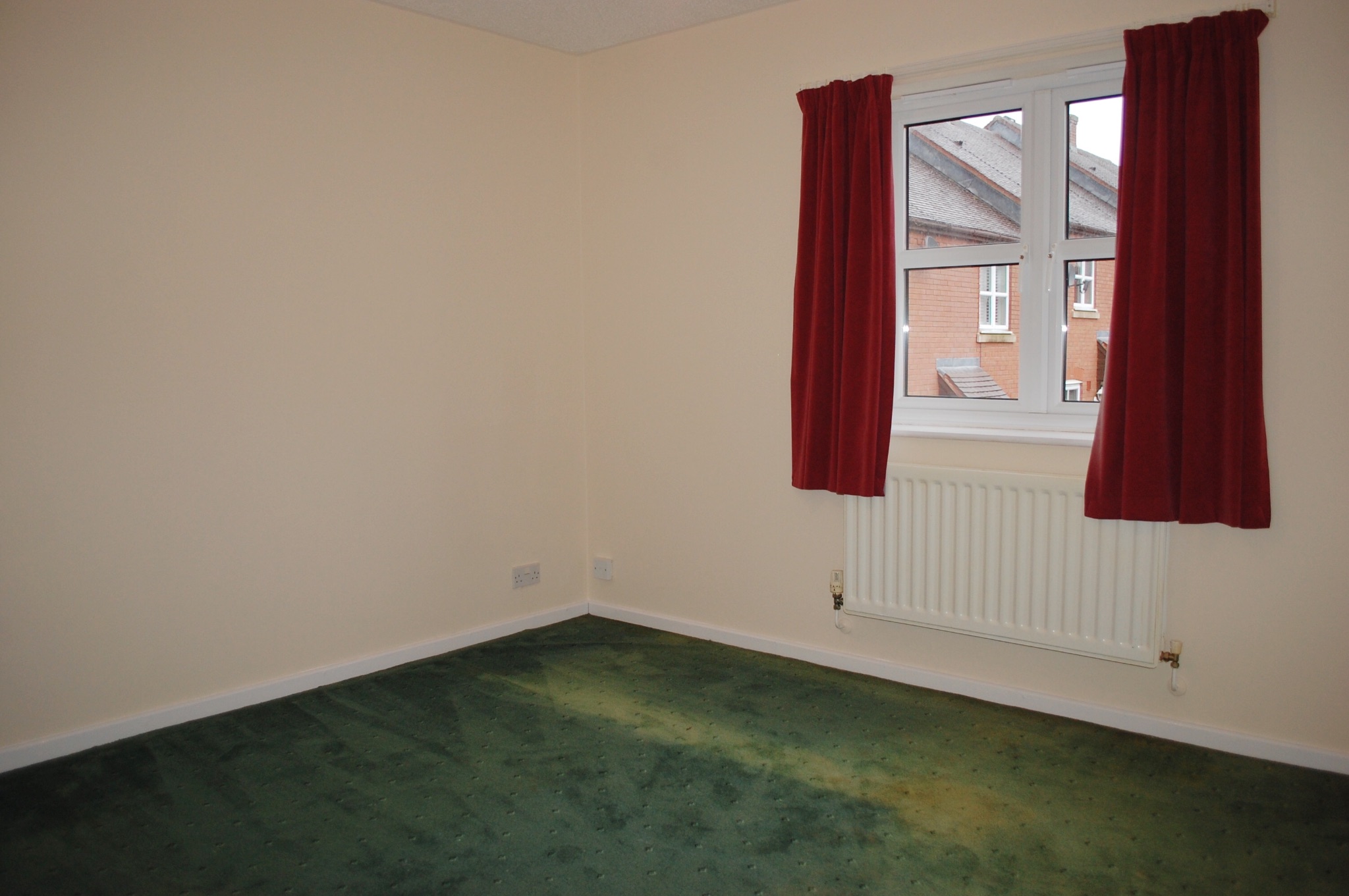 2 bedroom end terraced house SSTC in Bidford-on-avon, Alcester - Bedroom 1