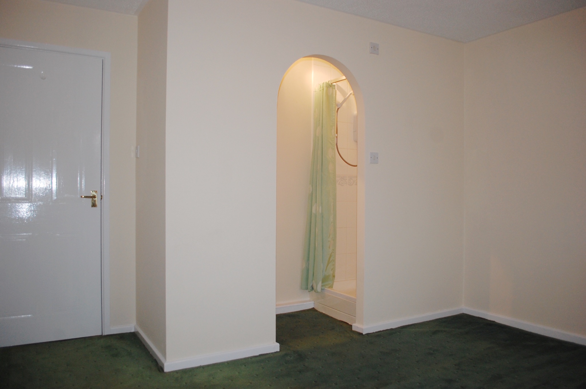 2 bedroom end terraced house SSTC in Bidford-on-avon, Alcester - Bedroom 1 with En-Suite