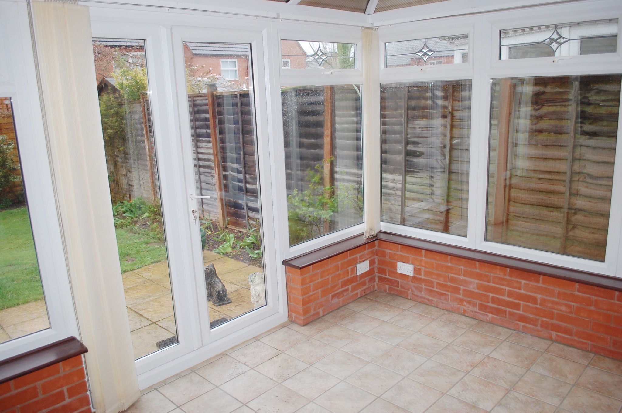 2 bedroom end terraced house SSTC in Bidford-on-avon, Alcester - Conservatory 1