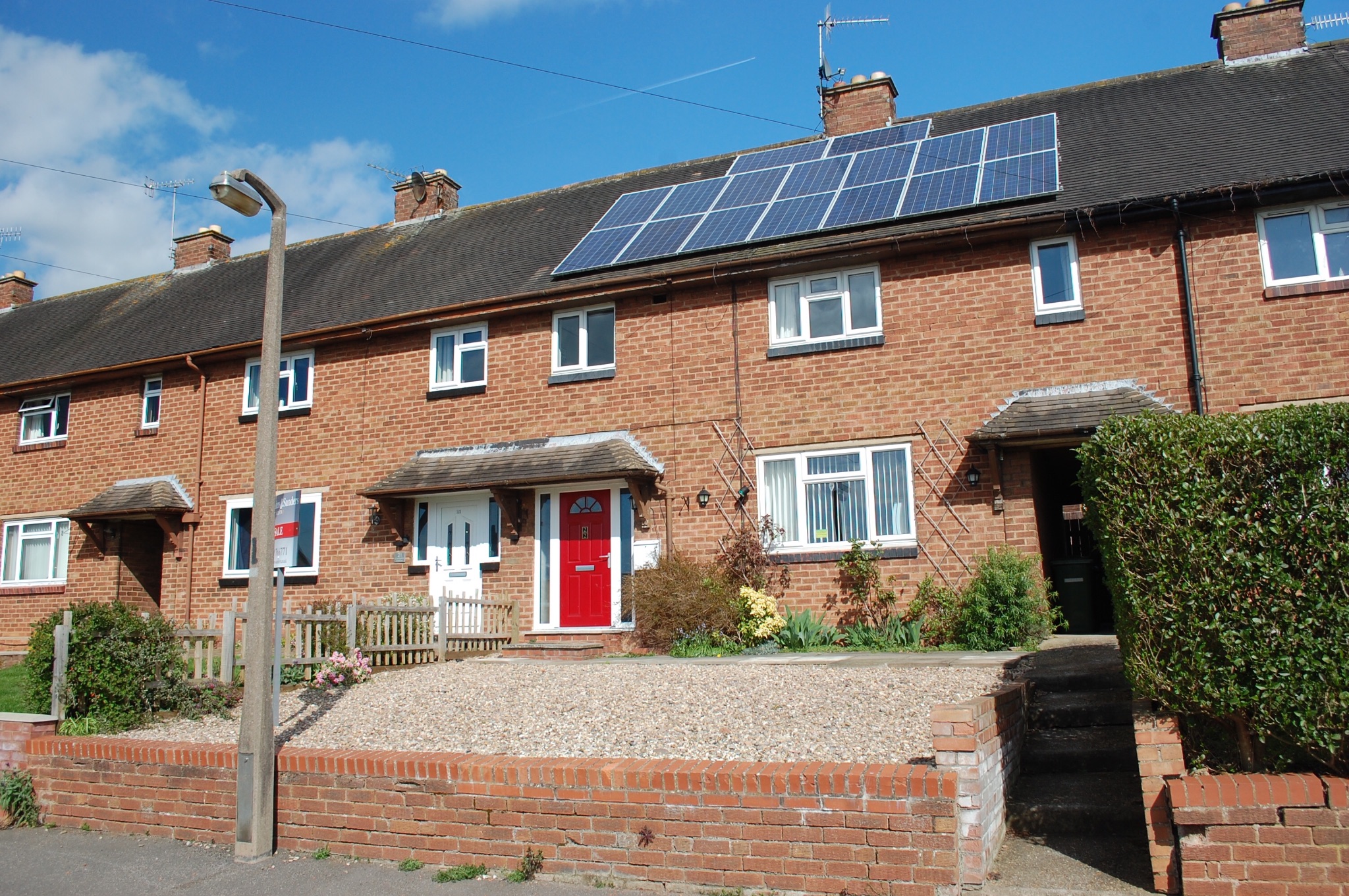 3 bedroom mid terraced house For Sale in Bidford-on-avon, Alcester - Front
