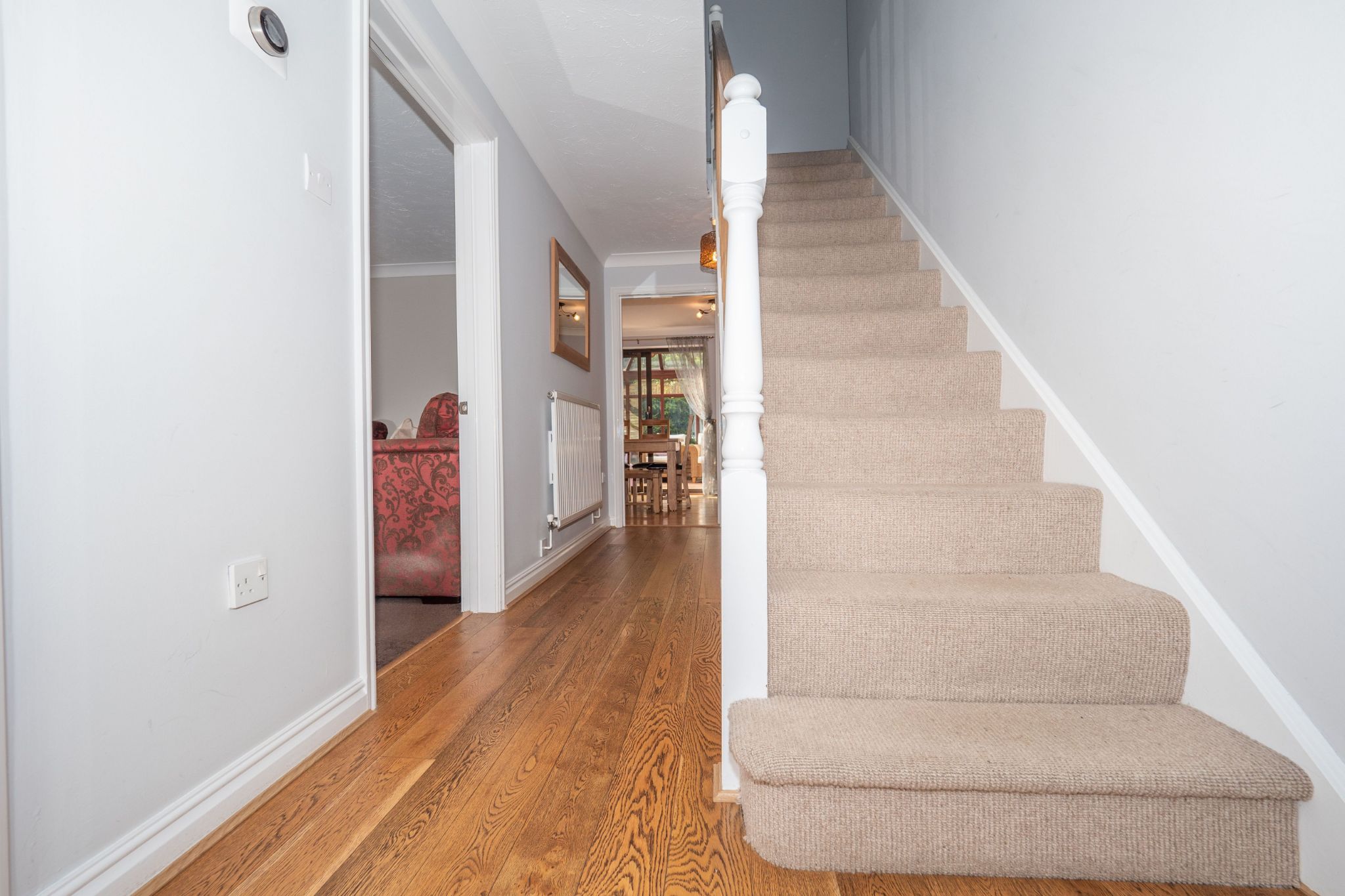 4 bedroom detached house For Sale Alcester - Photograph 9