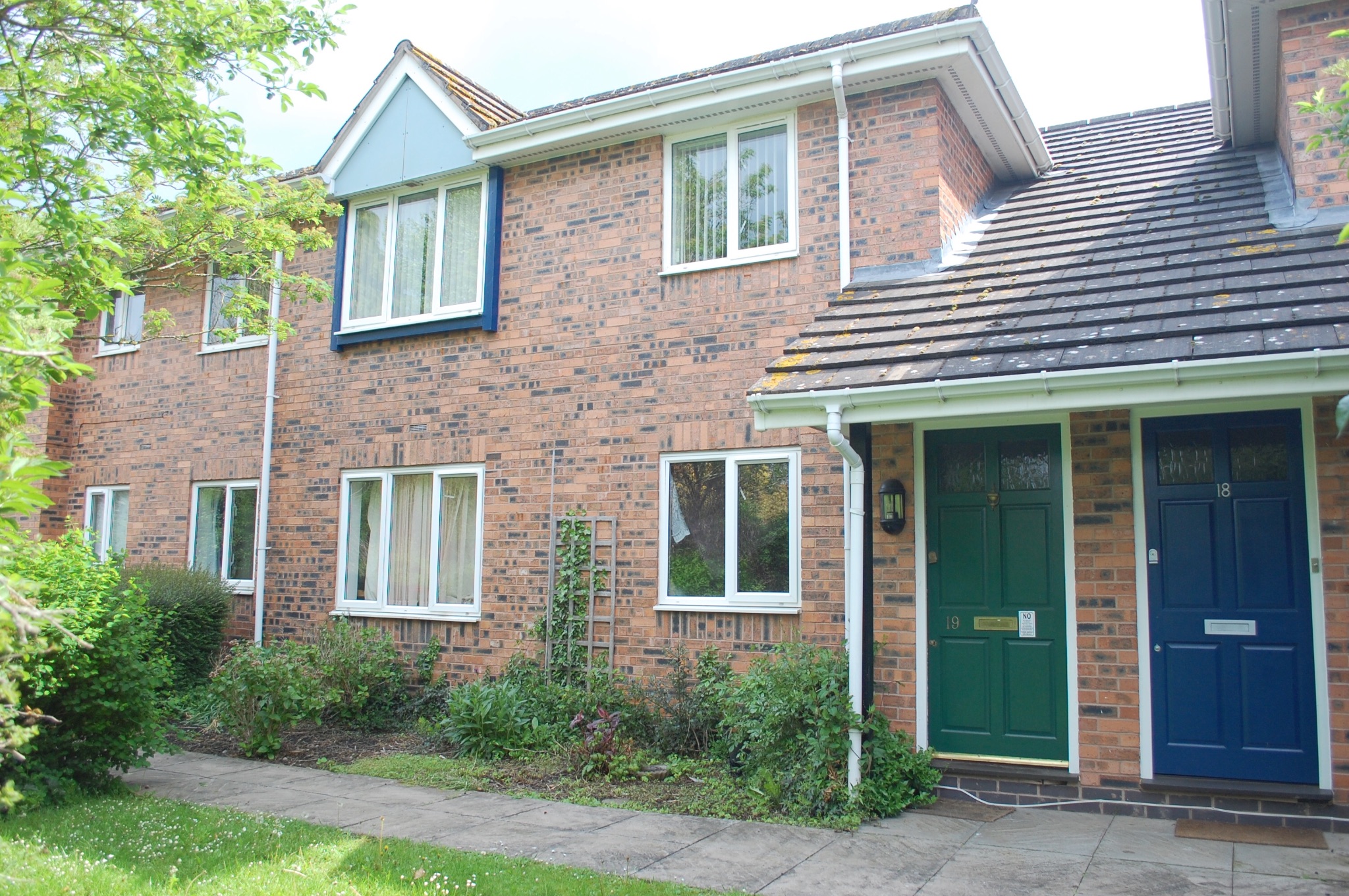 1 bedroom maisonette flat/apartment For Sale Alcester - Photograph 1