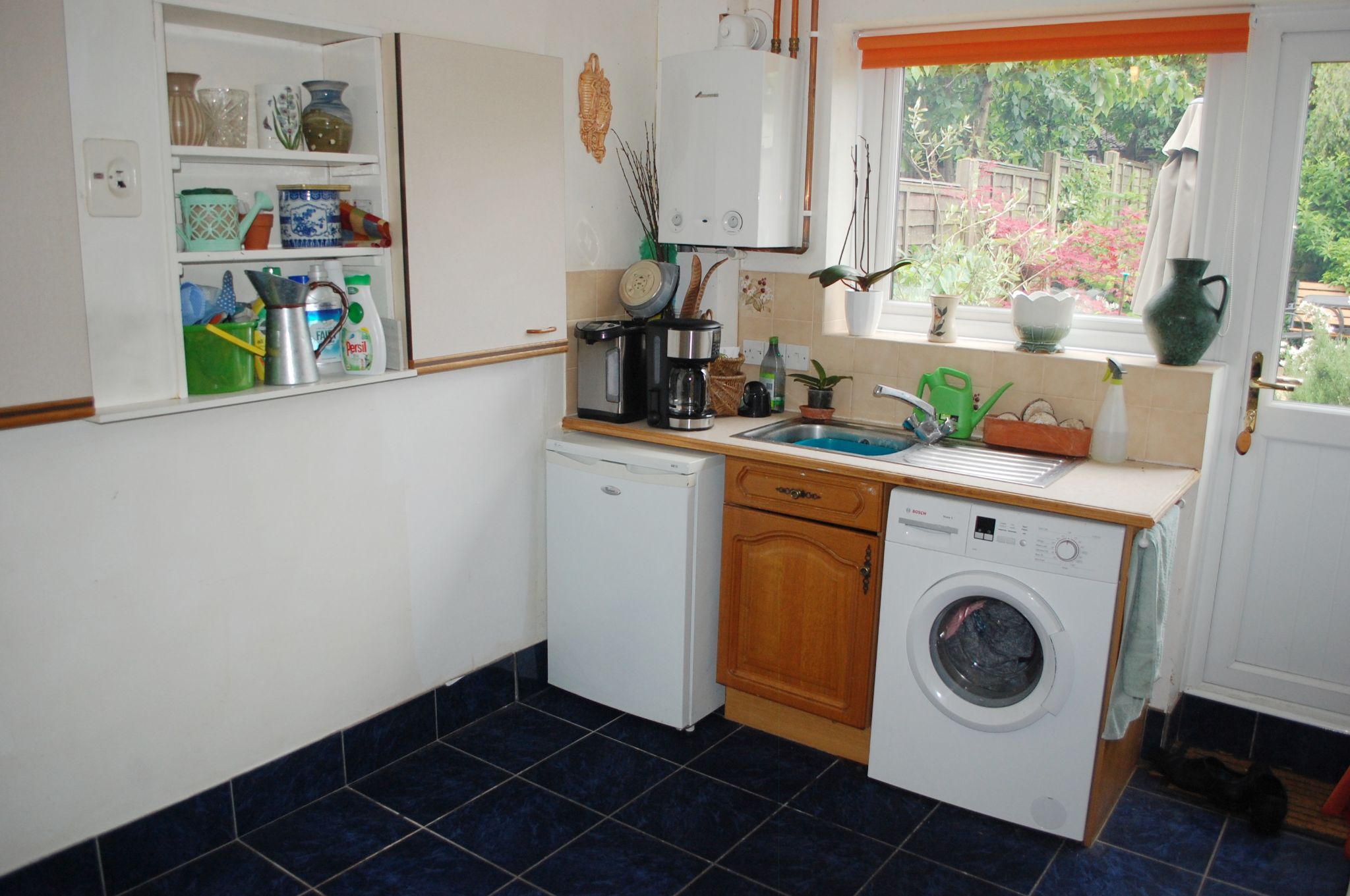 4 bedroom detached house For Sale Alcester - Photograph 9