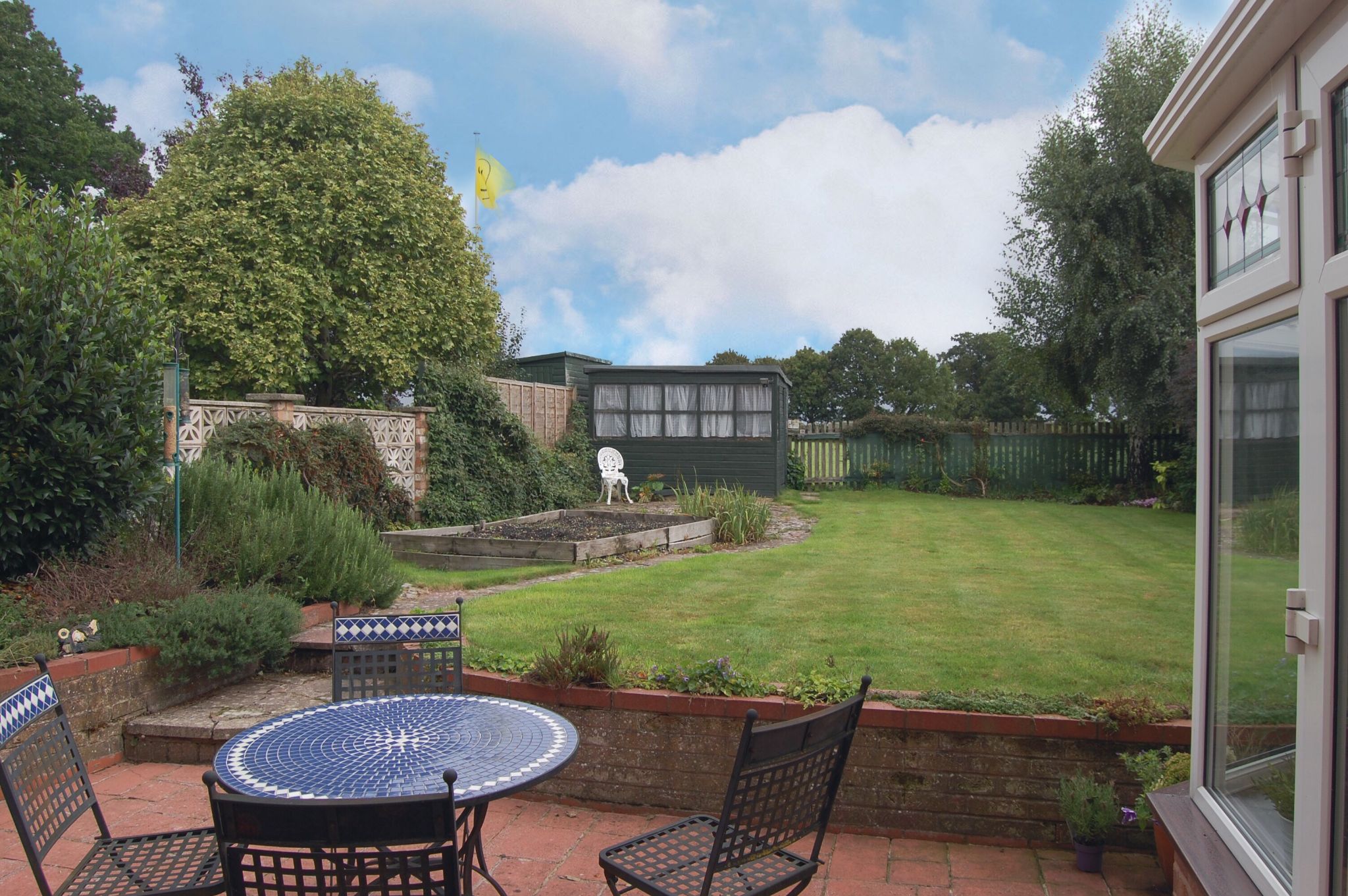 4 bedroom detached house For Sale Alcester - Photograph 7