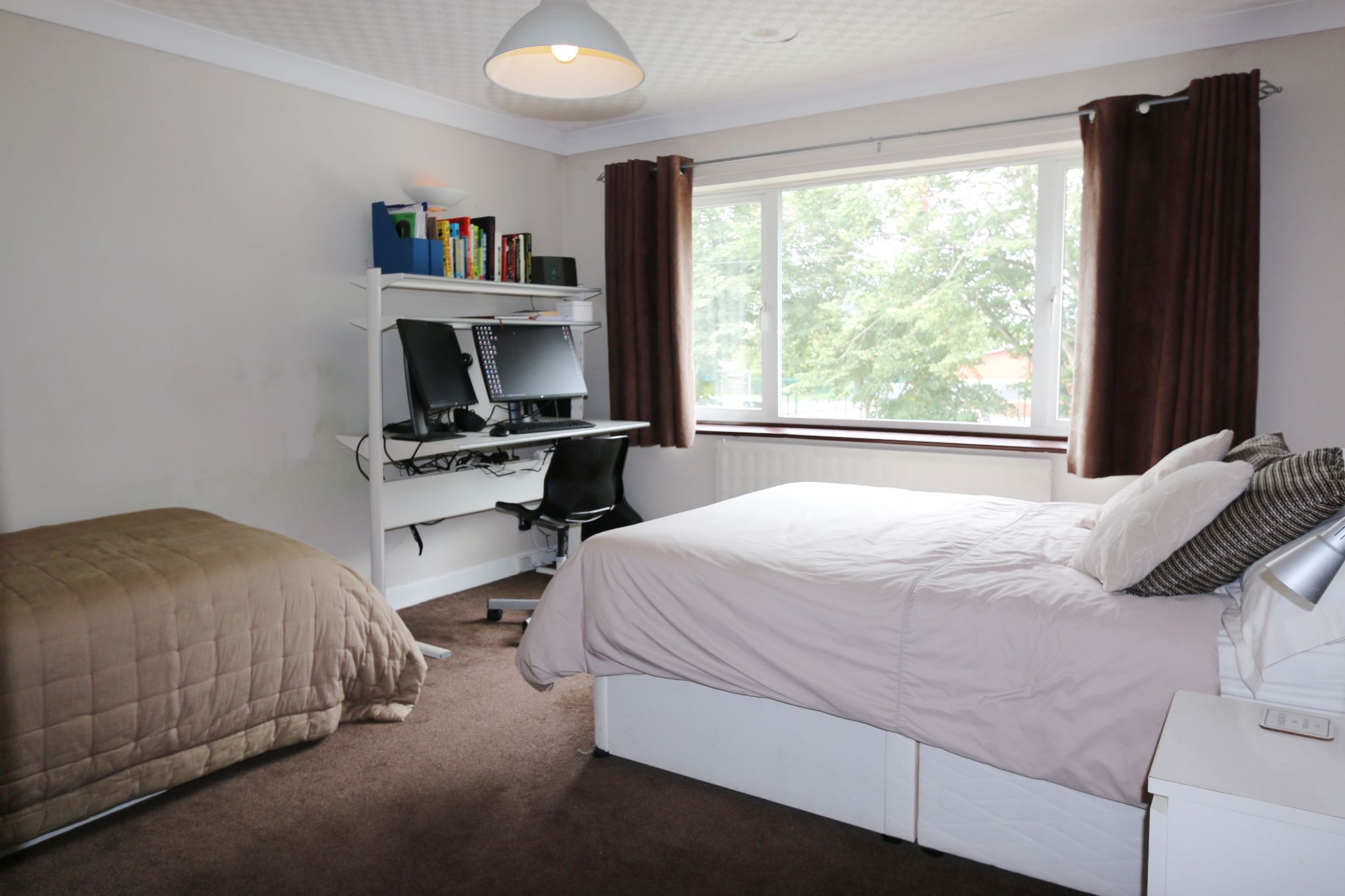 4 bedroom detached house For Sale Alcester - Photograph 18