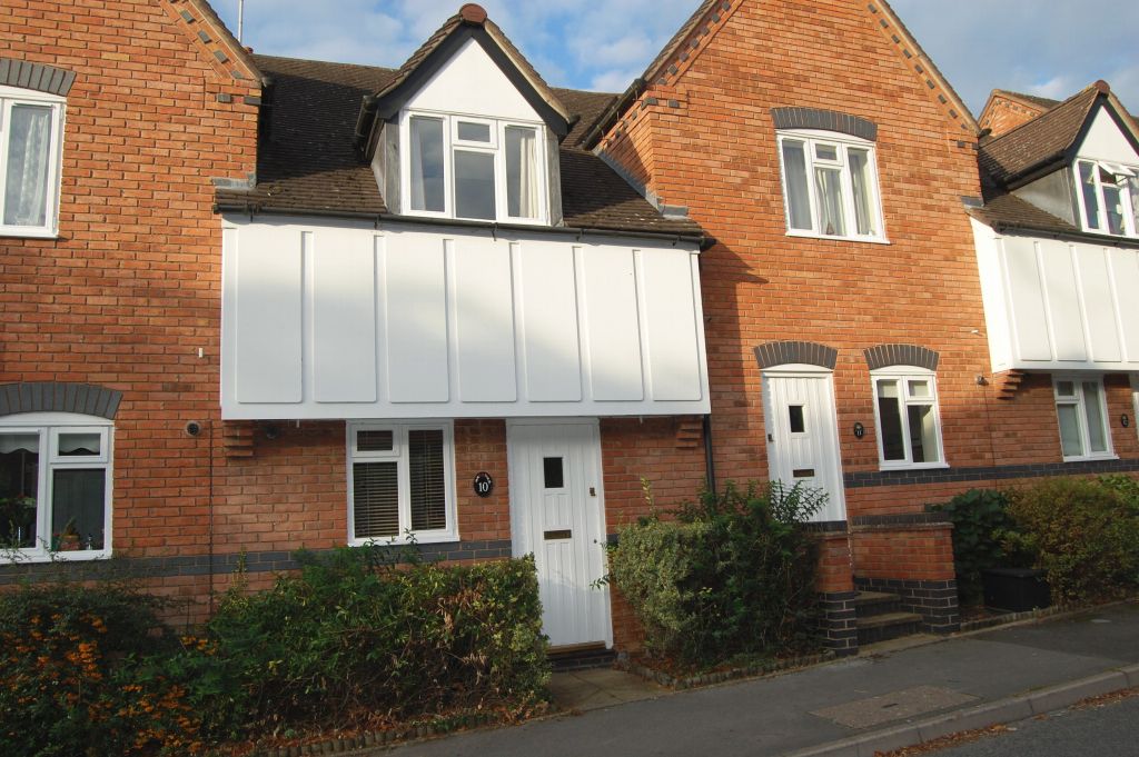 2 bedroom mid terraced house To Let Alcester - Photograph 1