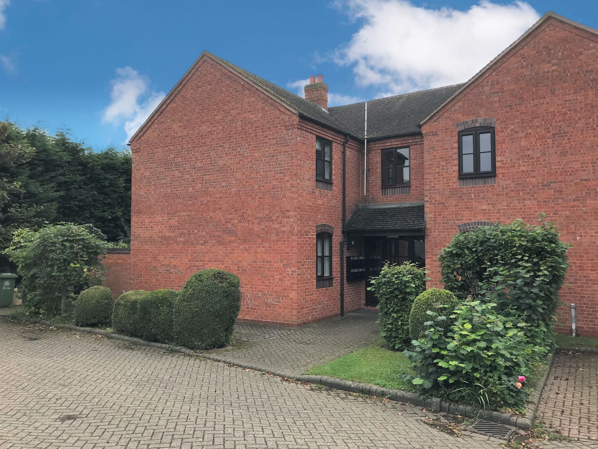 2 bedroom ground floor flat/apartment Reserved in Bidford-on-avon, Alcester - Photograph 1
