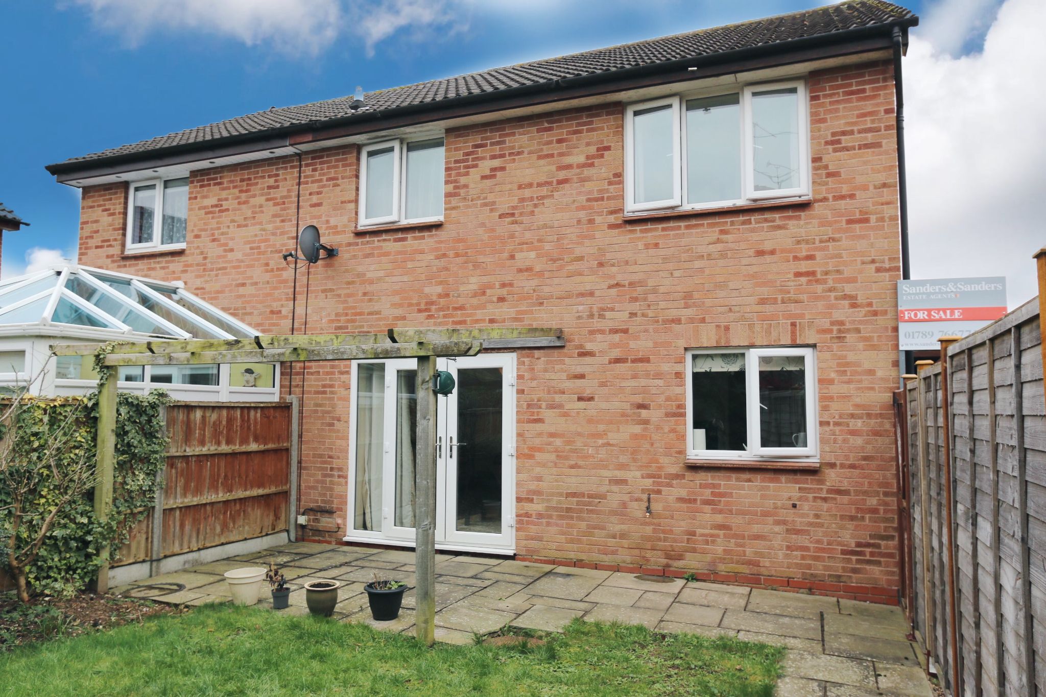 2 bedroom mews house SSTC Alcester - Photograph 1