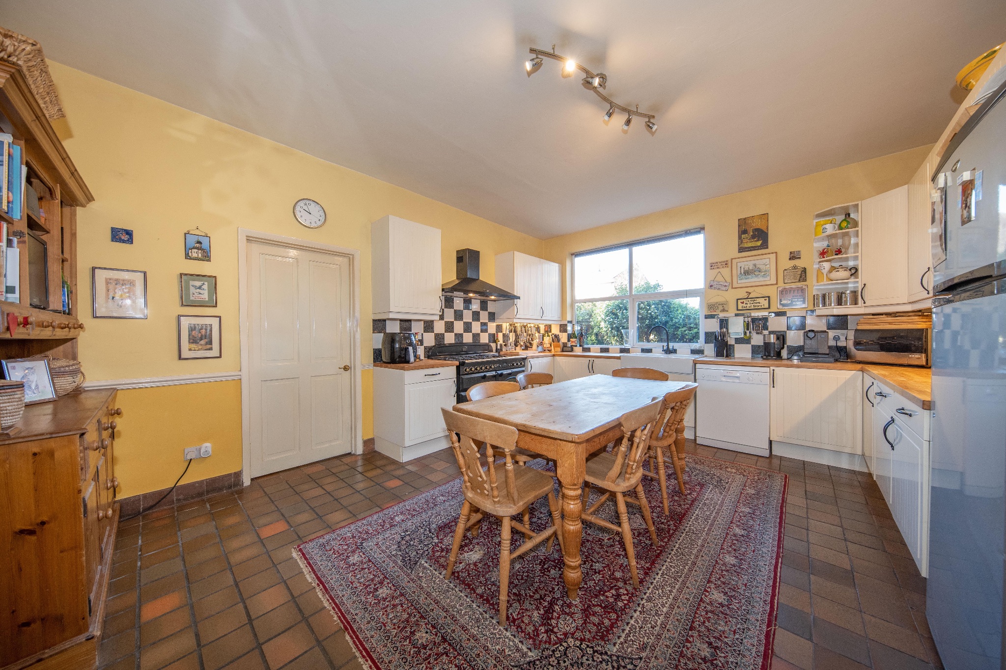 6 bedroom semi-detached house For Sale Alcester - Photograph 14