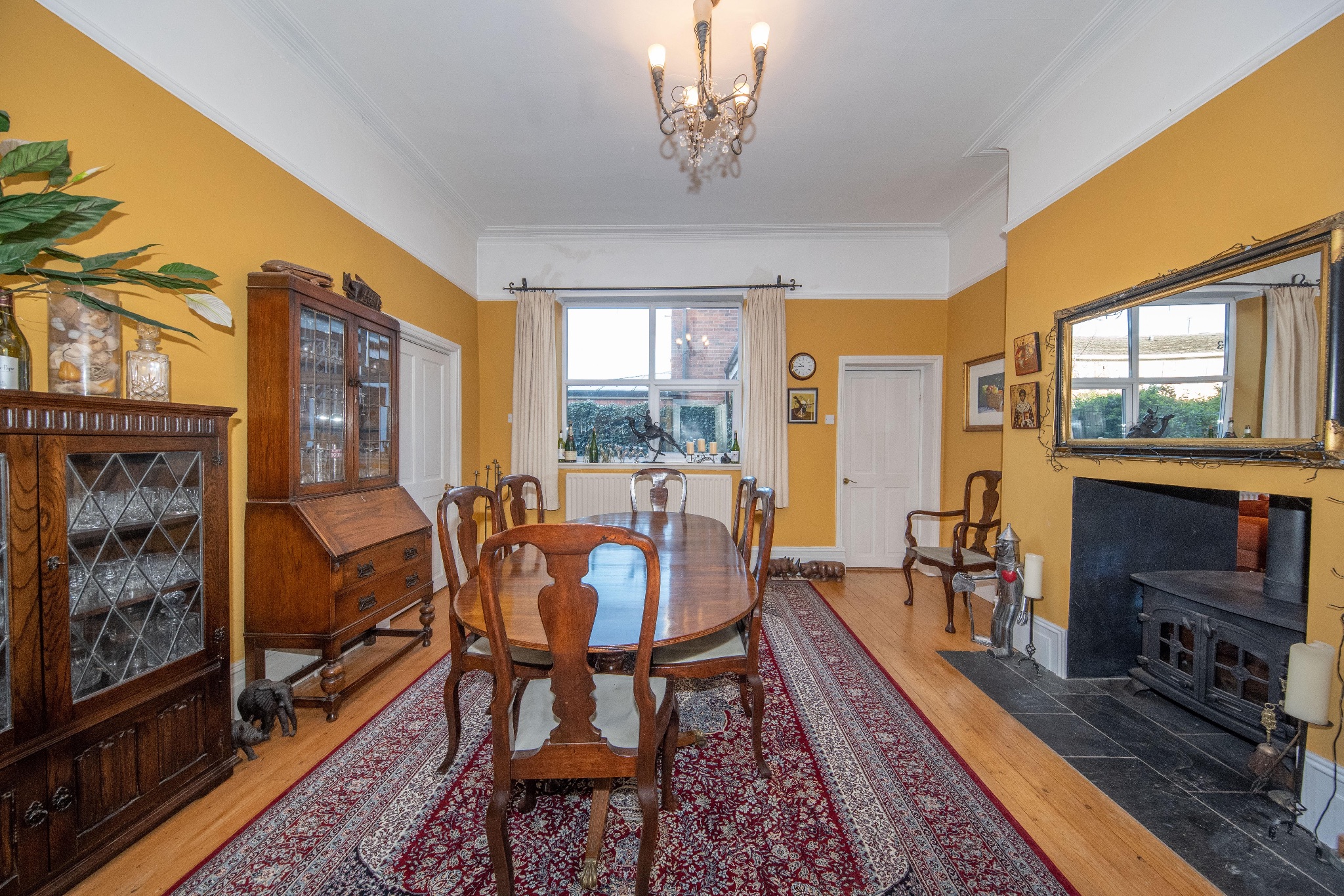 6 bedroom semi-detached house For Sale Alcester - Photograph 12