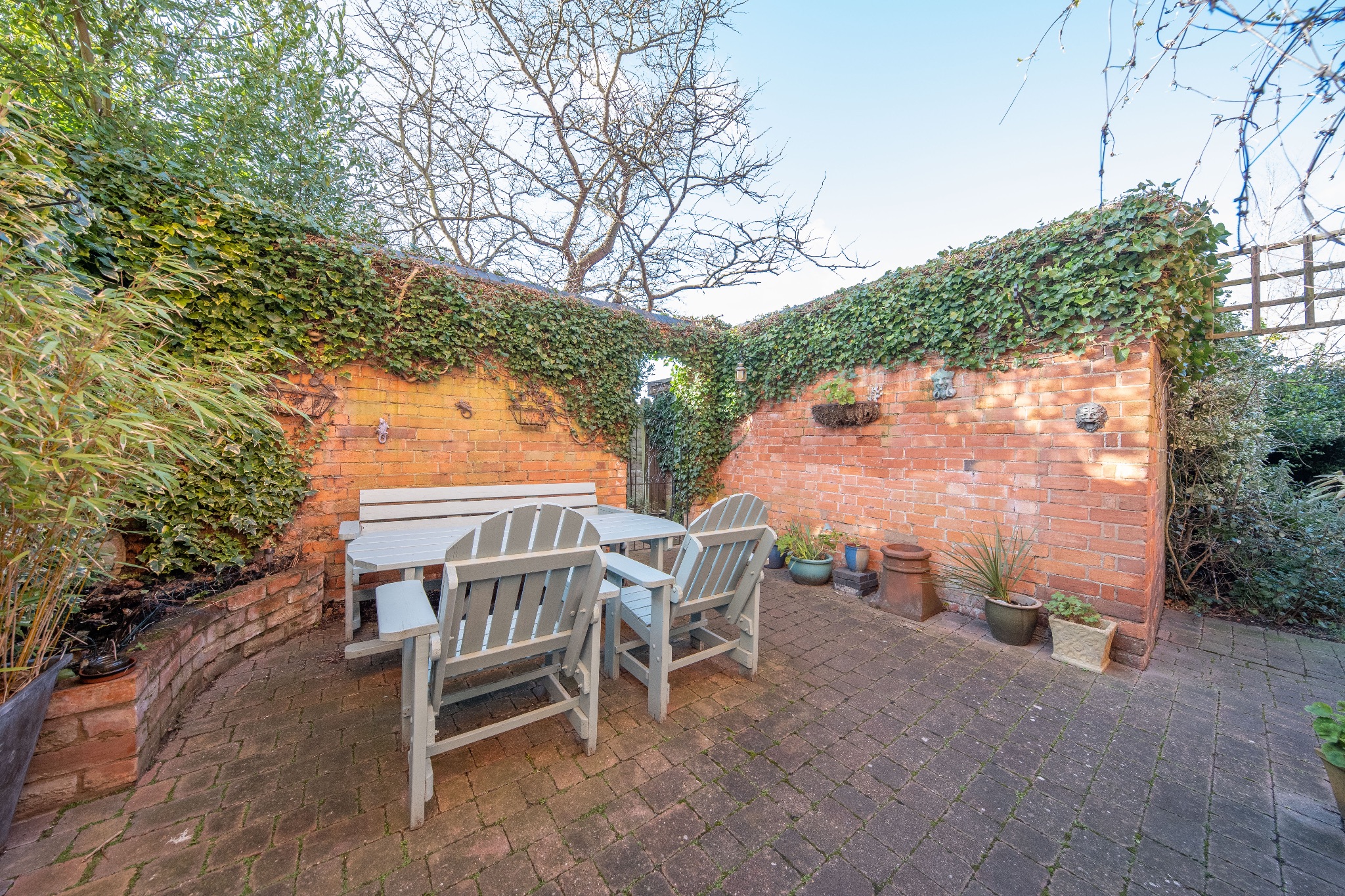 6 bedroom semi-detached house For Sale Alcester - Photograph 26
