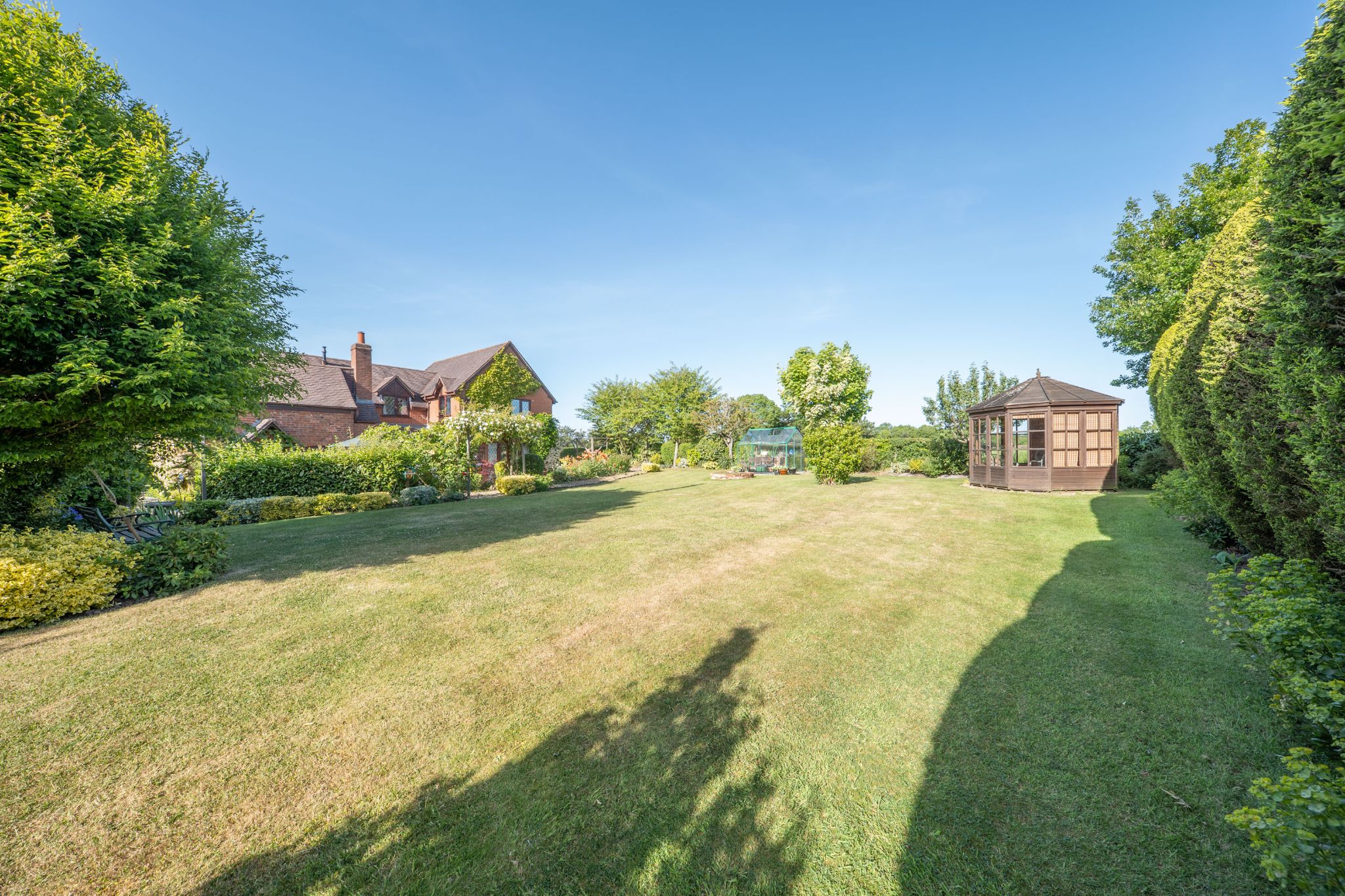 4 bedroom detached house For Sale in Cookhill, Alcester - Photograph 28