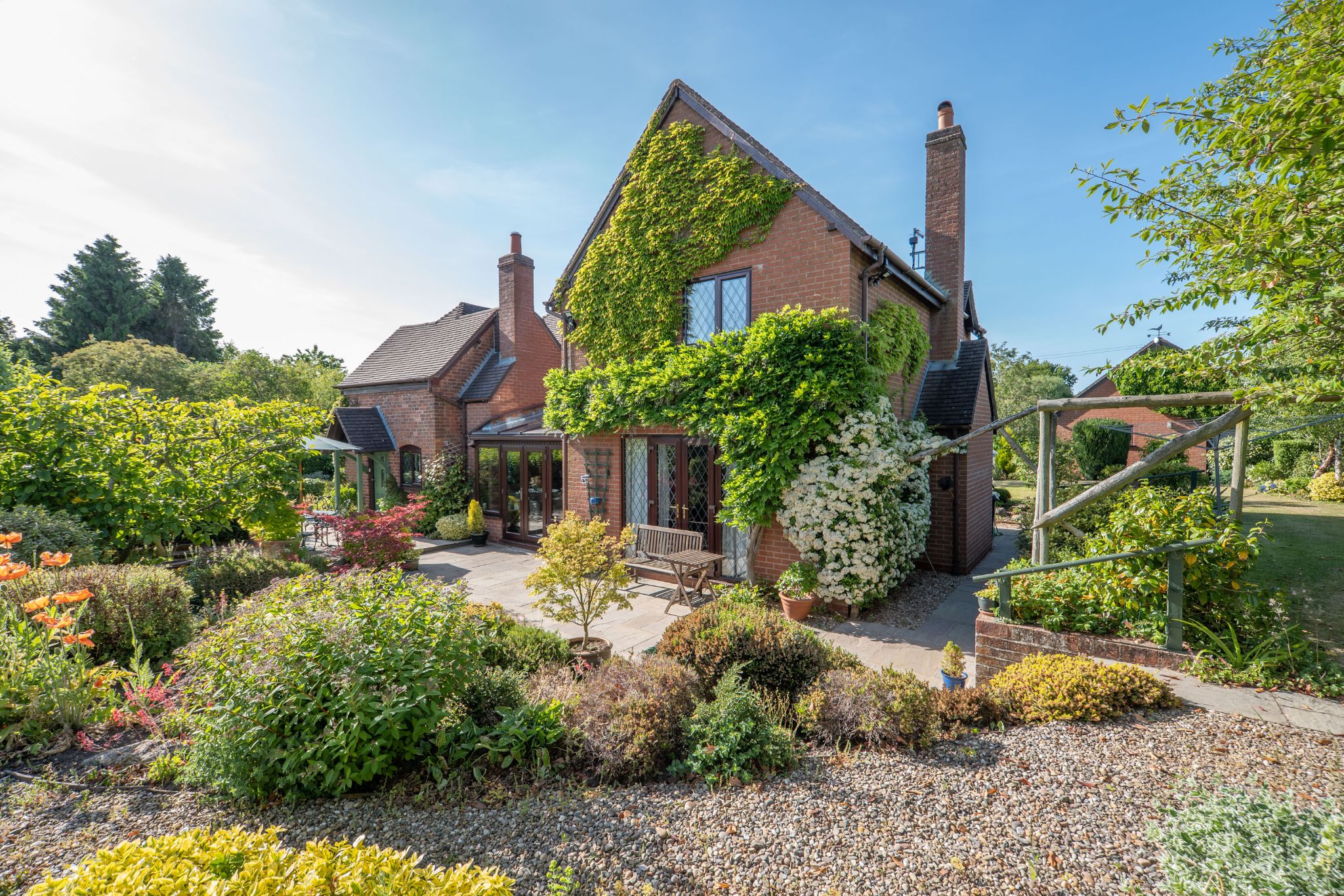 4 bedroom detached house For Sale in Cookhill, Alcester - Photograph 23