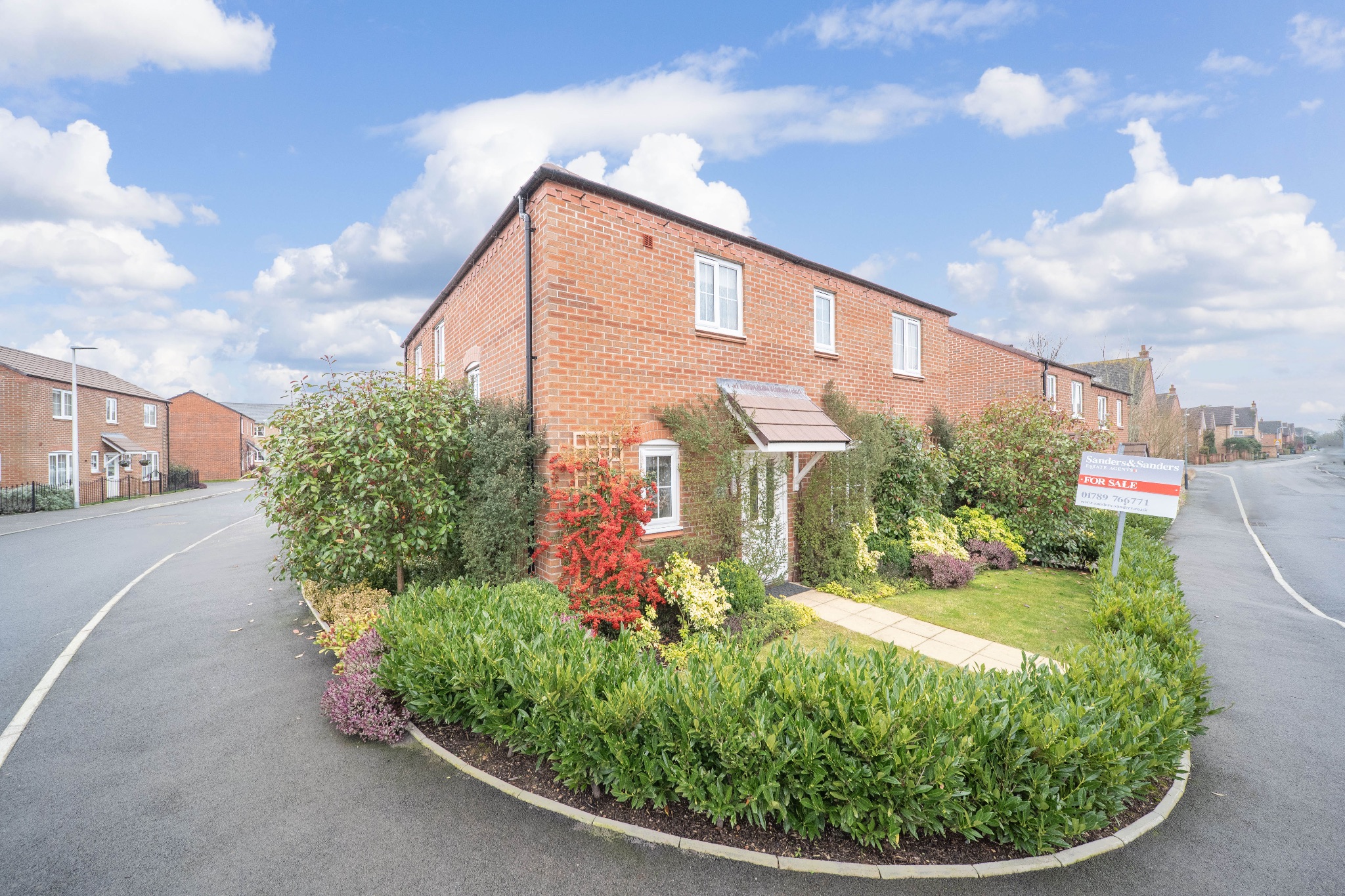 3 bedroom detached house For Sale in Bidford On Avon, Alcester - Photograph 1