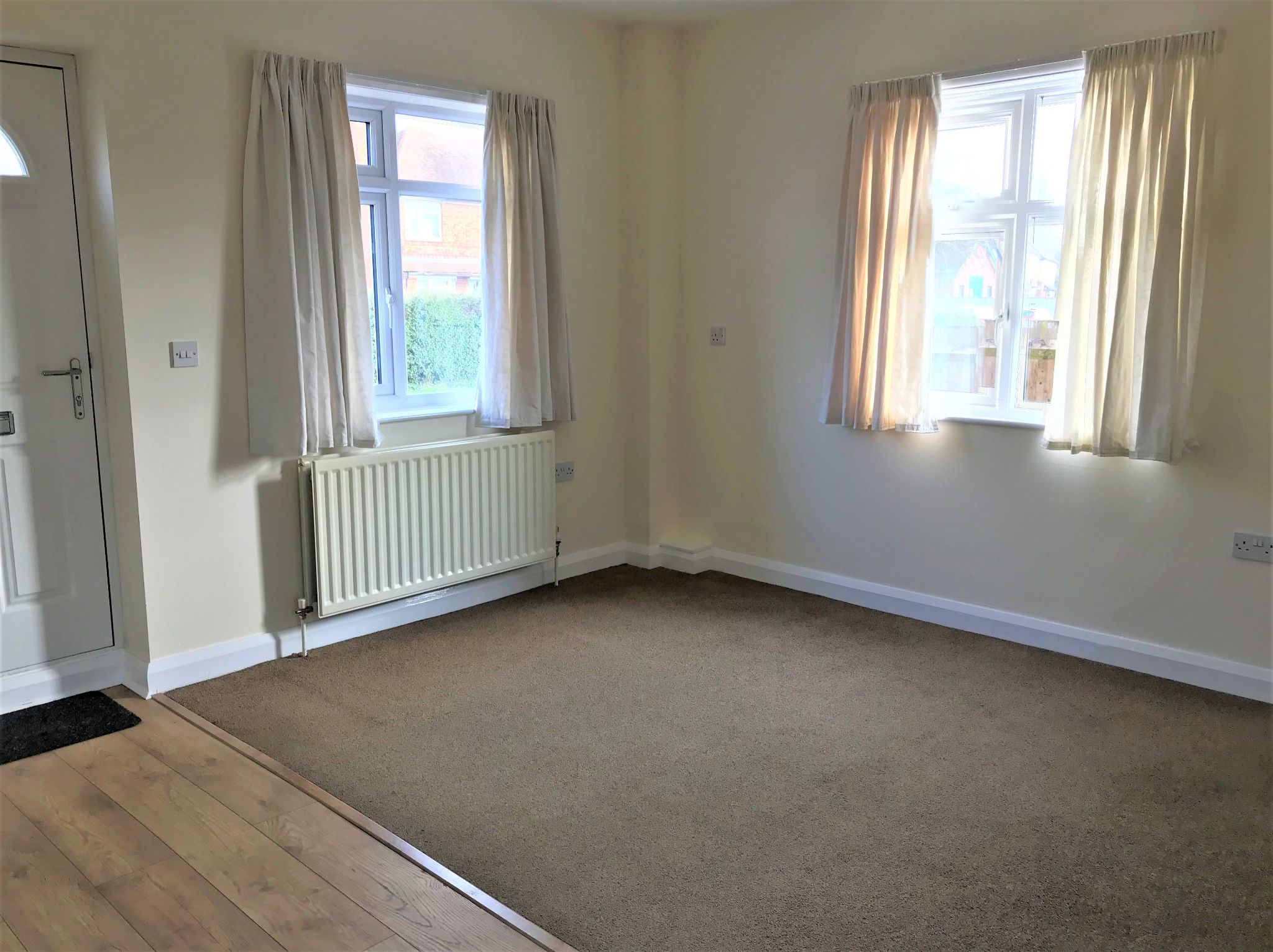 3 bedroom detached house To Let Alcester - Photograph 6