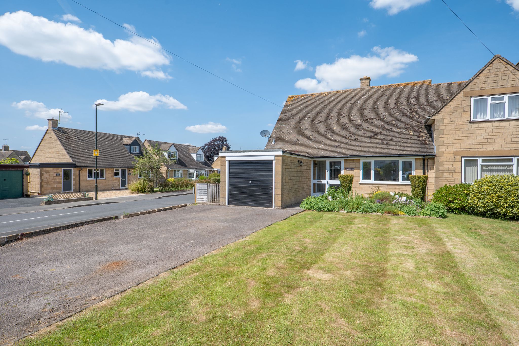 2 bedroom semi-detached bungalow For Sale in Mickleton, Chipping Campden - Photograph 1