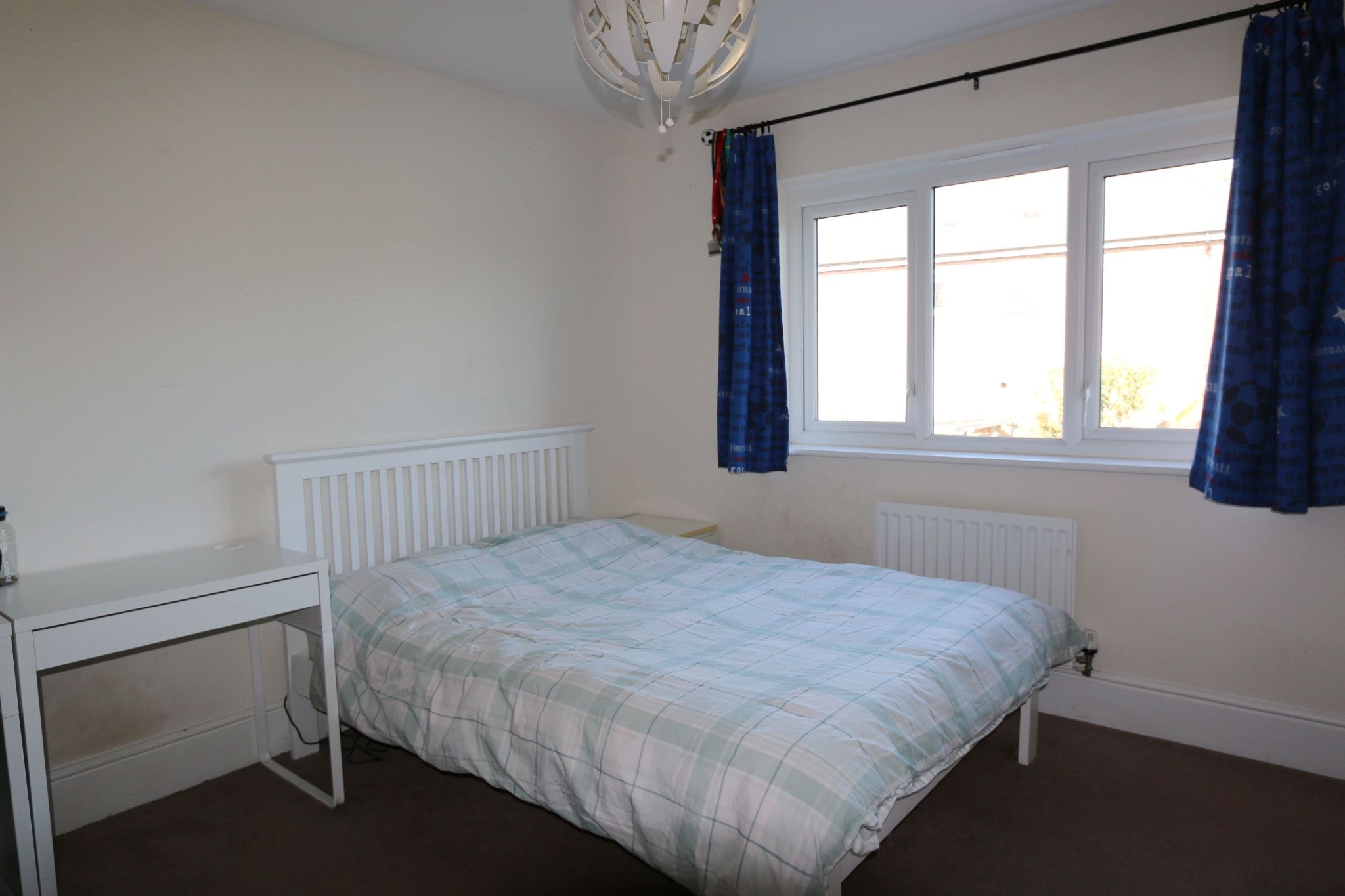 4 bedroom detached house For Sale Alcester - Photograph 16